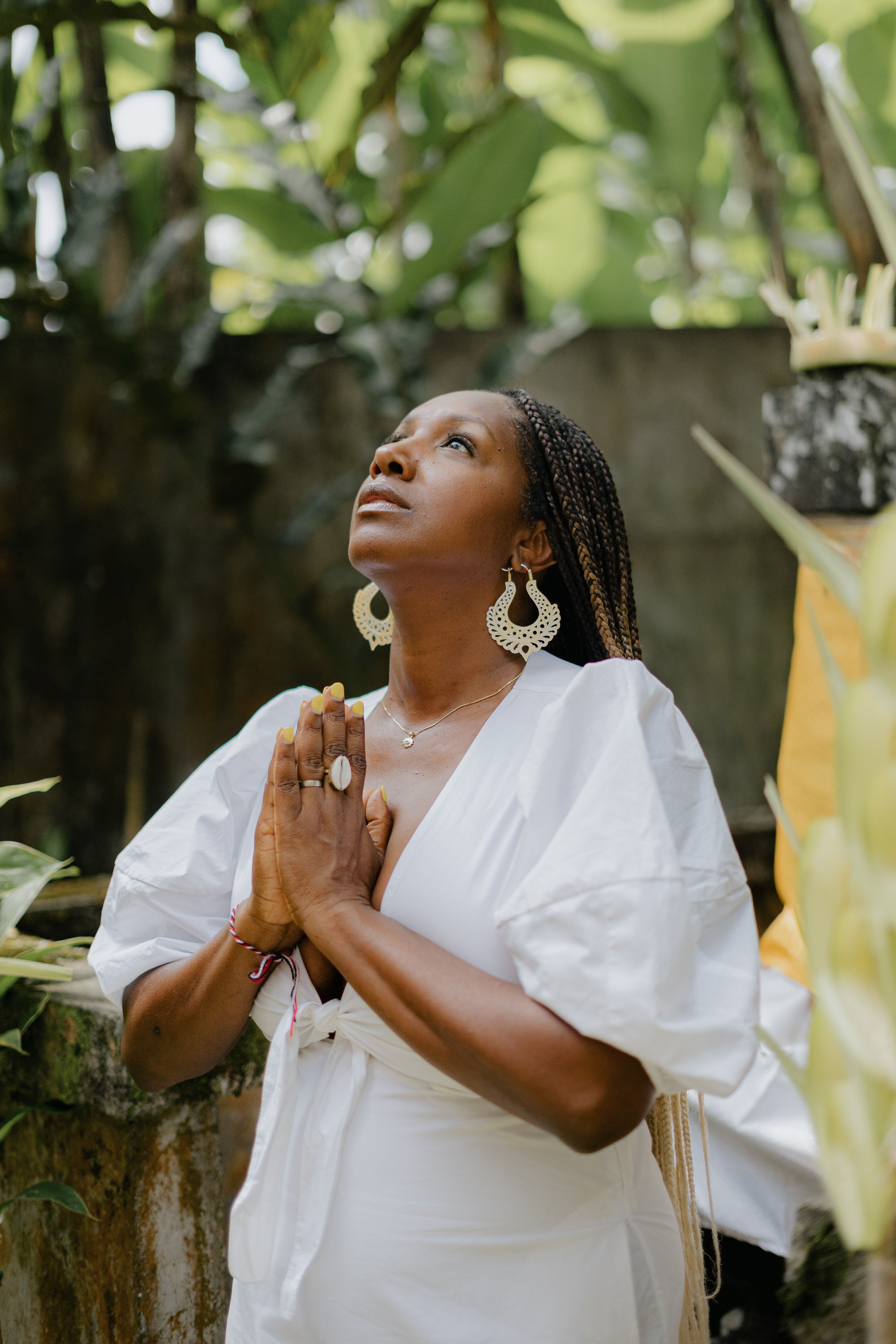 JAMILA CRAWFORD PECOU of EARTHCANDY ARTS, during MELUKAT (balinese ceremony) at her rē SUMMER SOLSTICE ceremony in Bali, Indonesia.