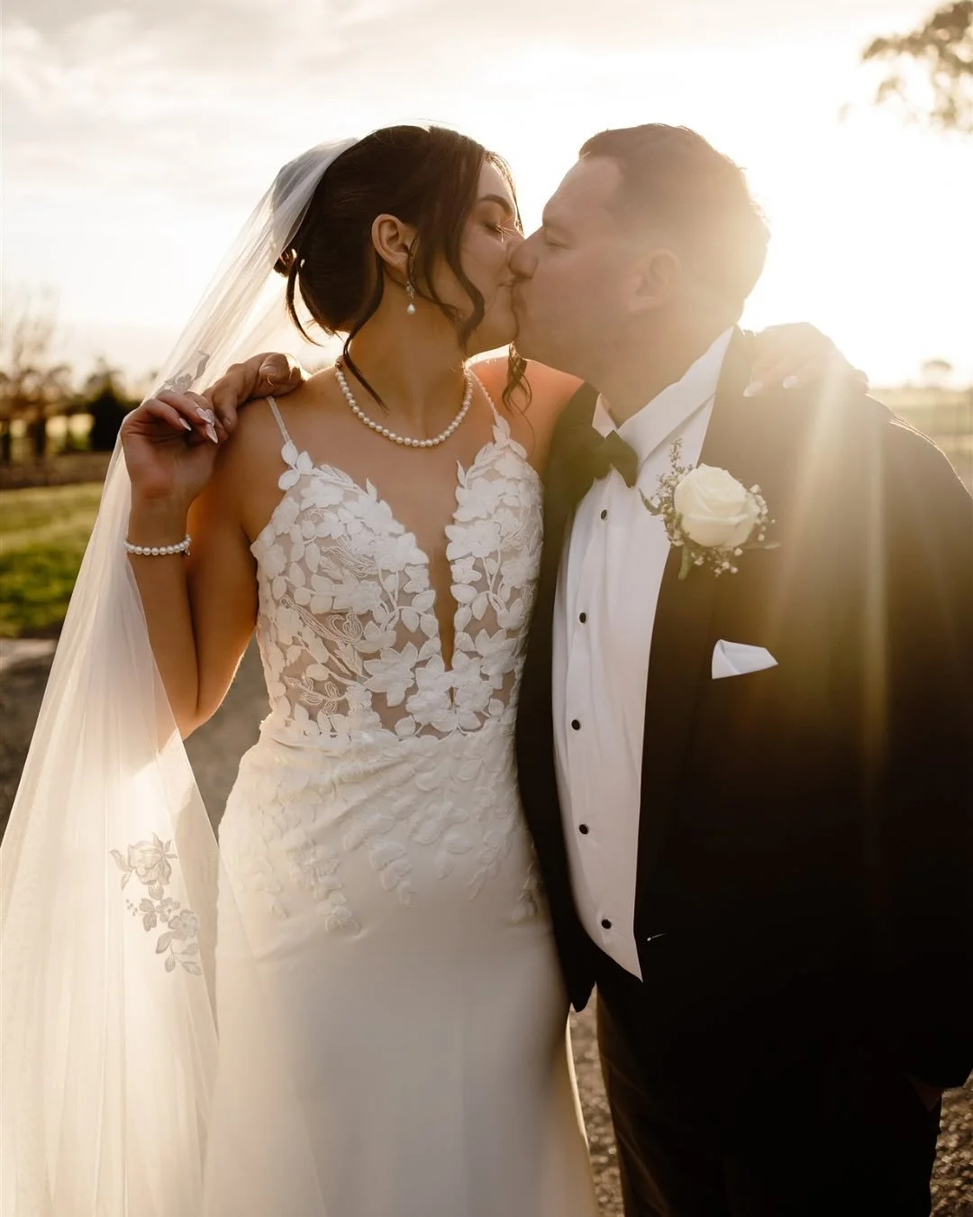 Burky &amp; Karla&hellip; you absolutely nailed it.

The laughs, the love, the chaos&hellip; and that unexpected sunset!! 

What a ride of a wedding day. 🍾🔥

Thanks for letting us tag along and capture it all!!

xx Elise
&zwnj;
Lovers // @karlaamv 