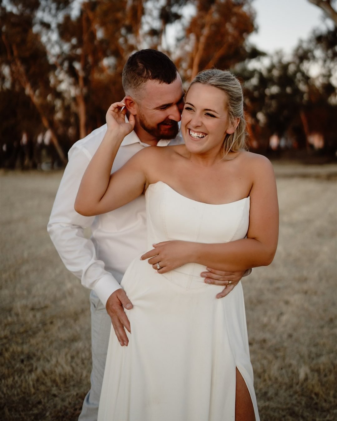 Way to go out with a BANG 💥

Ripper of a day for Sam &amp; Jacob on Saturday!!!
&zwnj;
Lovers // @jacob_jenkins93 &amp; @samiarnold 
Venue // @tindarraresort &amp; Private Property
Flowers // @graceandflo.florist
Video // @kimberleymooremedia 
Hair 