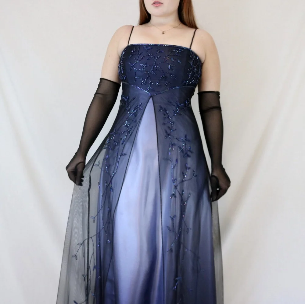 open lace back dress Vintage Halter V Neck Beaded Appliques 90s Prom Dress Mermaid Evening Dress  SH1132 main image 1