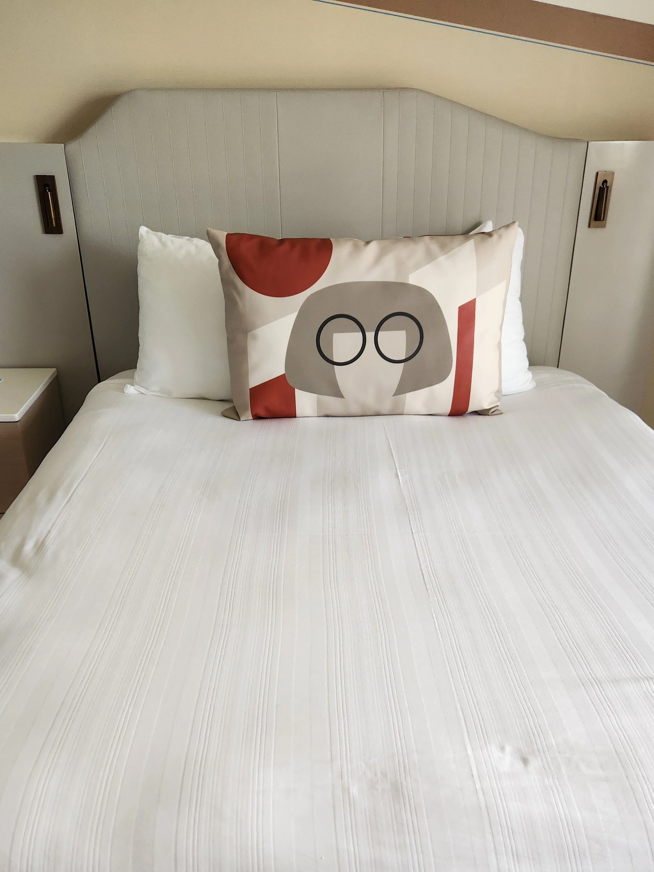 Edna Mode Themed Pillow Detail