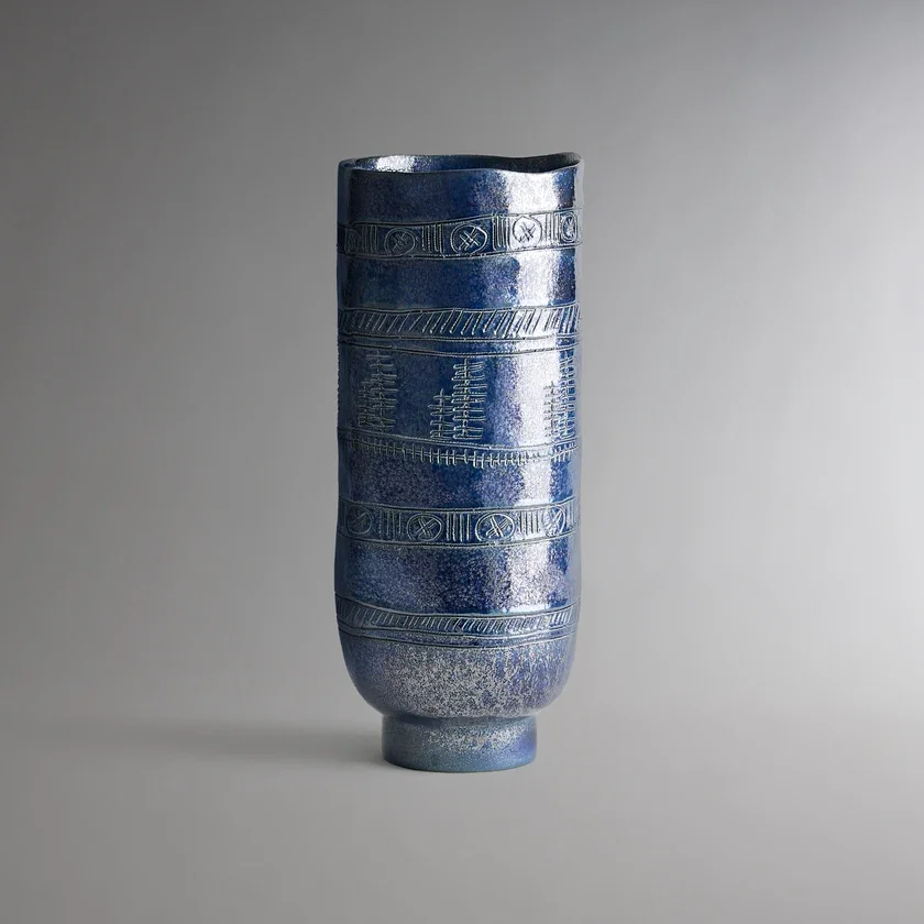 THE NARRATIVE ARC COLLECTION |
FRIEZE Vase Tall