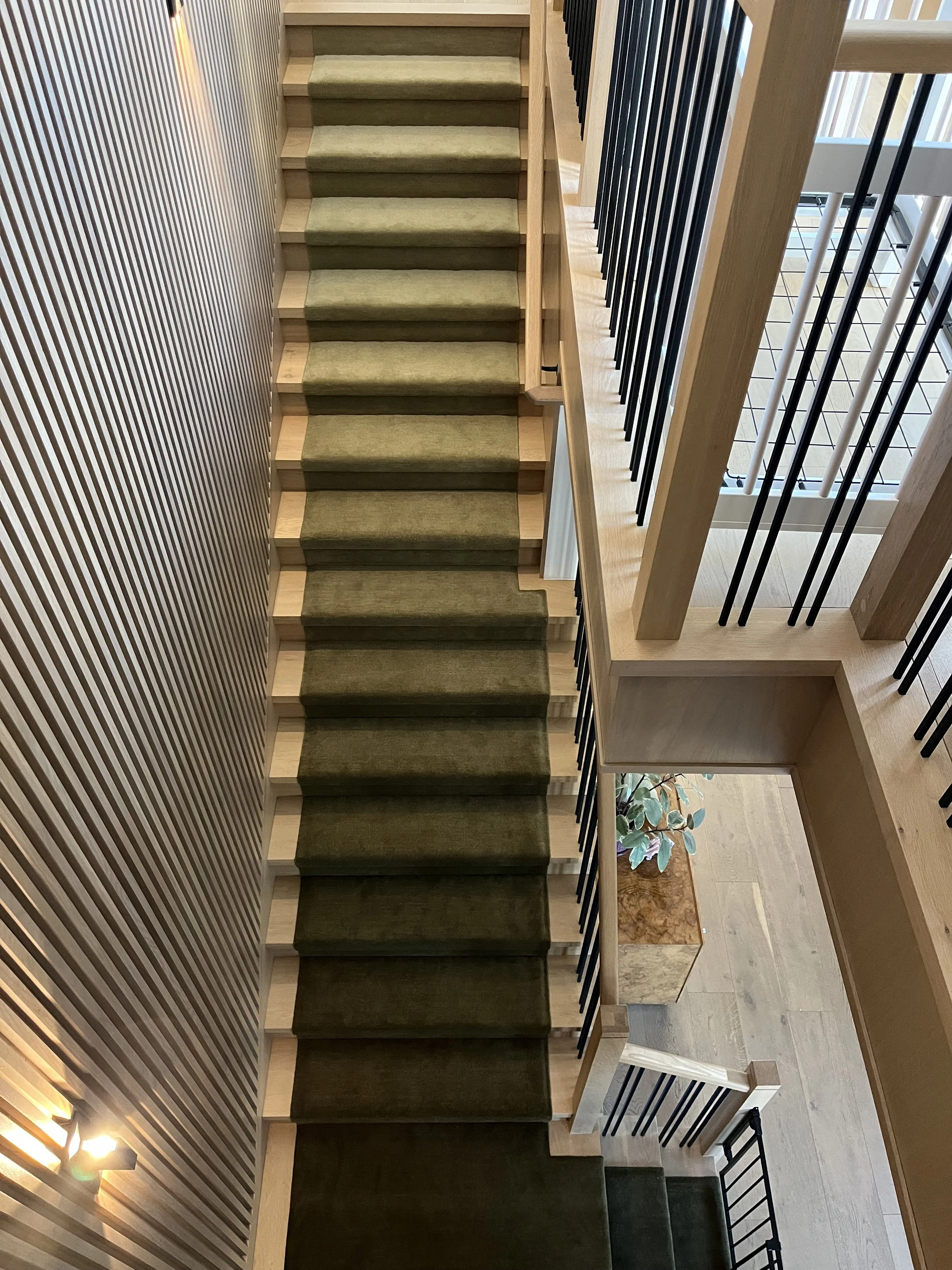 ERIK LINDSTROM 
CUSTOM FADE OMBRE RUG RUNNER 