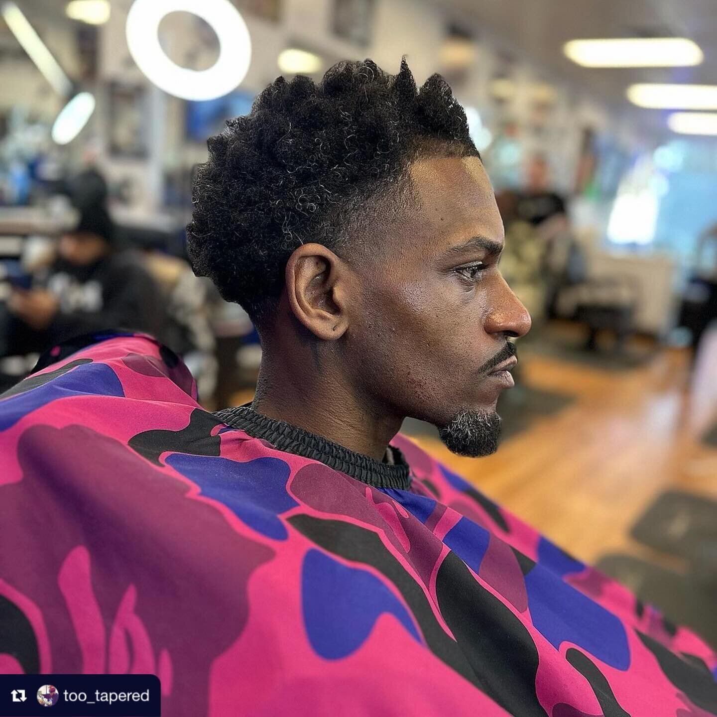 Repost from @too_tapered
&bull;
&ldquo;Too_tapered&rdquo; Book your appointments. #tootapered #natural #blendz401💈#oceanstatebarber #osbahaircuts #barbershopconnect #barbershop #barber #iphone #iphonepics #taper #beard #barbersarehiphop #curlsponge 