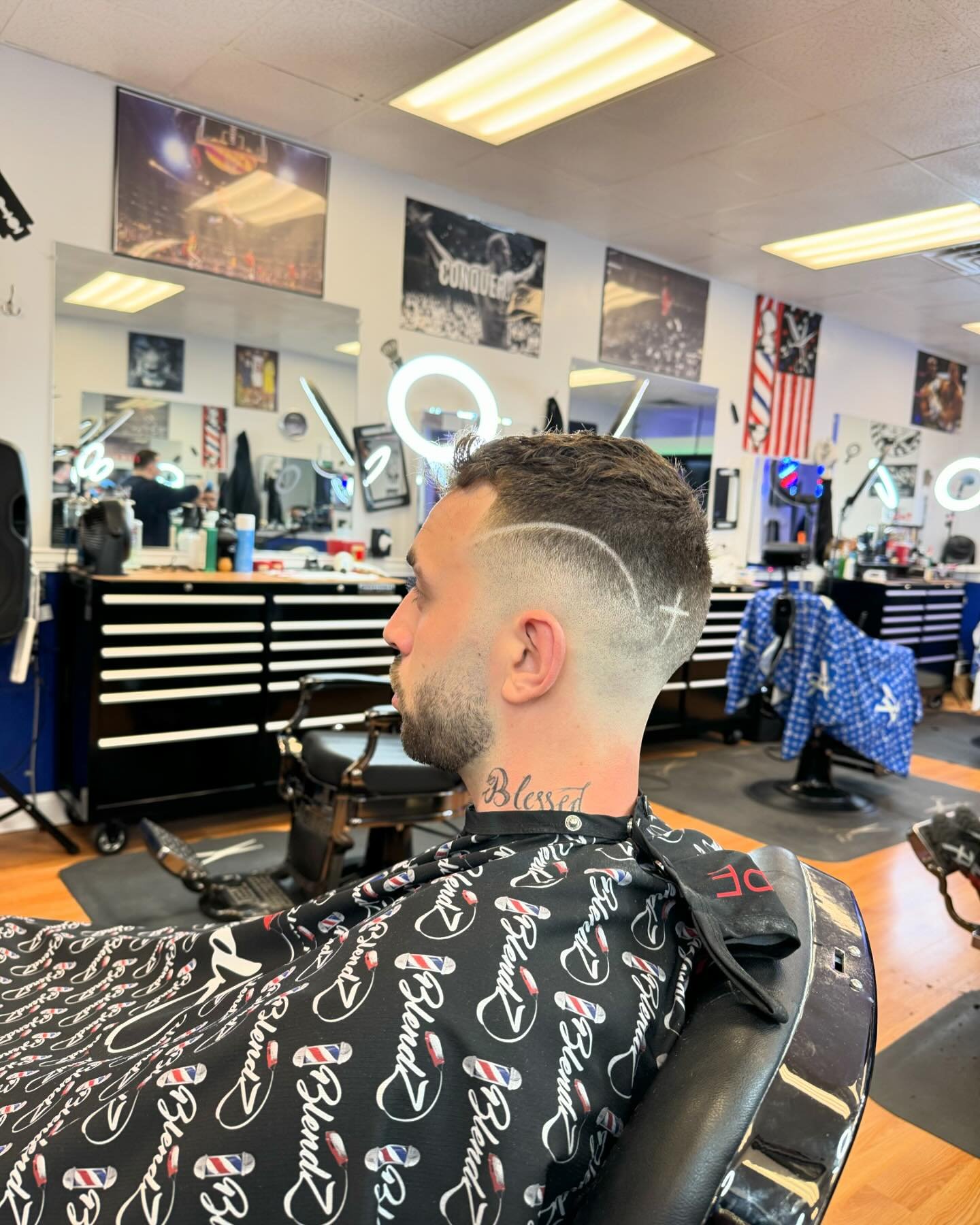 #blendz401💈@blendz401 @mikelopezthebarber #💈#✂️#barber#andis#401#illuzien#401barbershop#eastprovidencebarber#barbering#blendz401#barberworld#freshcut#fresh#barbernation#barbergame#fade#rhodeisland#barbershop#yourbarberconnect#barbersarehiphop#ctbar