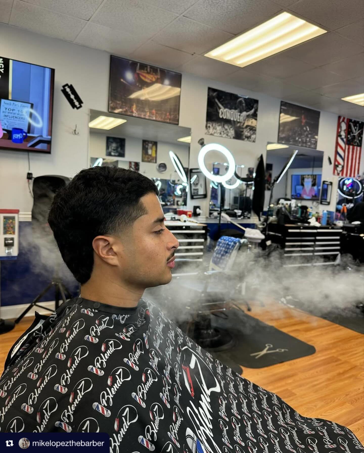 Repost from @mikelopezthebarber
&bull;
#blendz401💈@blendz401 @mikelopezthebarber #💈#✂️#barber#andis#401#illuzien#401barbershop#eastprovidencebarber#barbering#blendz401#barberworld#freshcut#fresh#barbernation#barbergame#fade#rhodeisland#barbershop#y