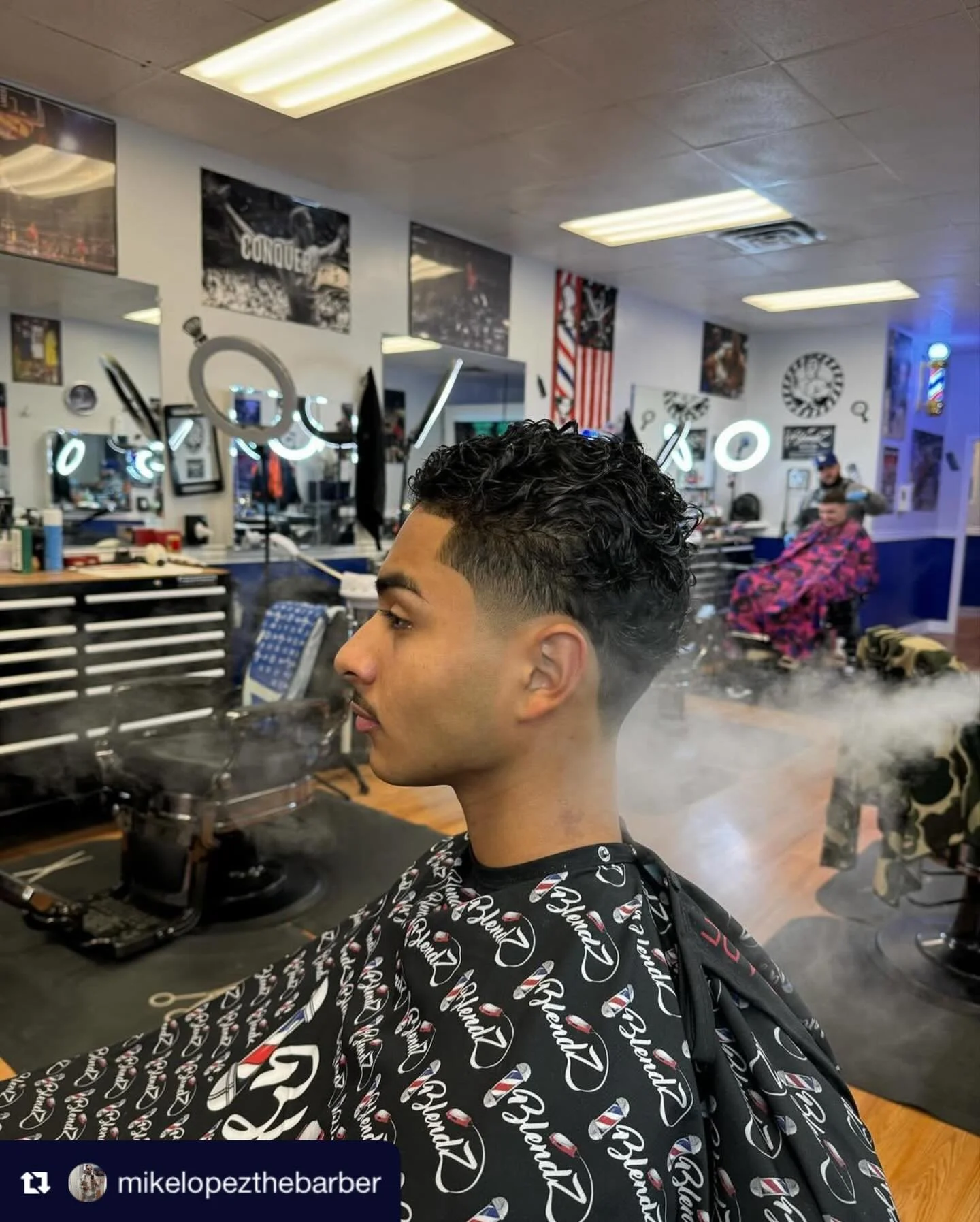#blendz401💈@blendz401 @mikelopezthebarber #💈#✂️#barber#andis#401#illuzien#401barbershop#eastprovidencebarber#barbering#blendz401#barberworld#freshcut#fresh#barbernation#barbergame#fade#rhodeisland#barbershop#yourbarberconnect#barbersarehiphop#ctbar