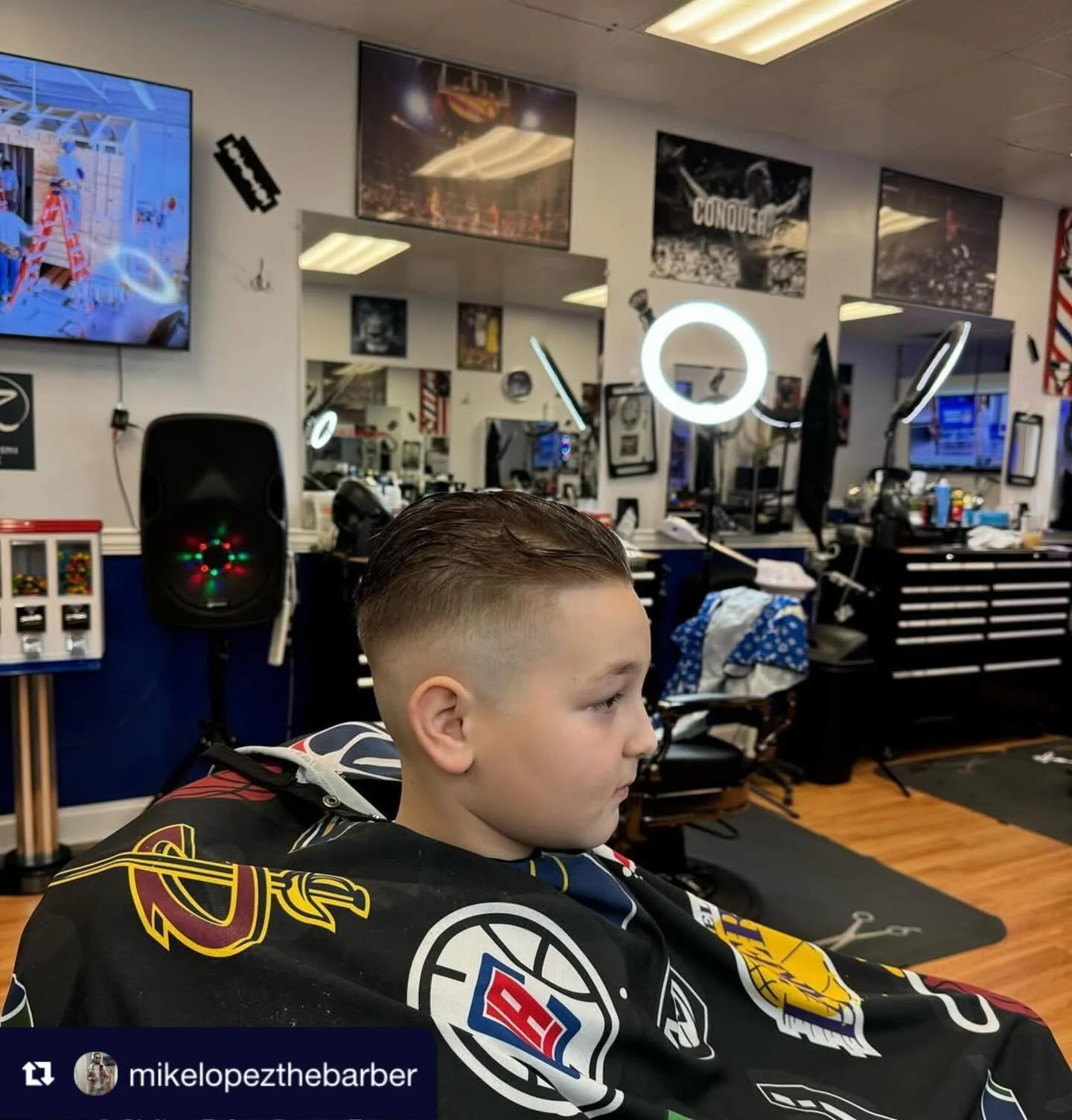 #blendz401💈@blendz401 @mikelopezthebarber #💈#✂️#barber#andis401illuzien401barbershopeastprovidencebarberbarberingblendz401barberworldfreshcutfreshbarbernationbarbergamefaderhodeislandbarbershopyourbarberco
@401_barbers
@rhode_island_barbers
@barber