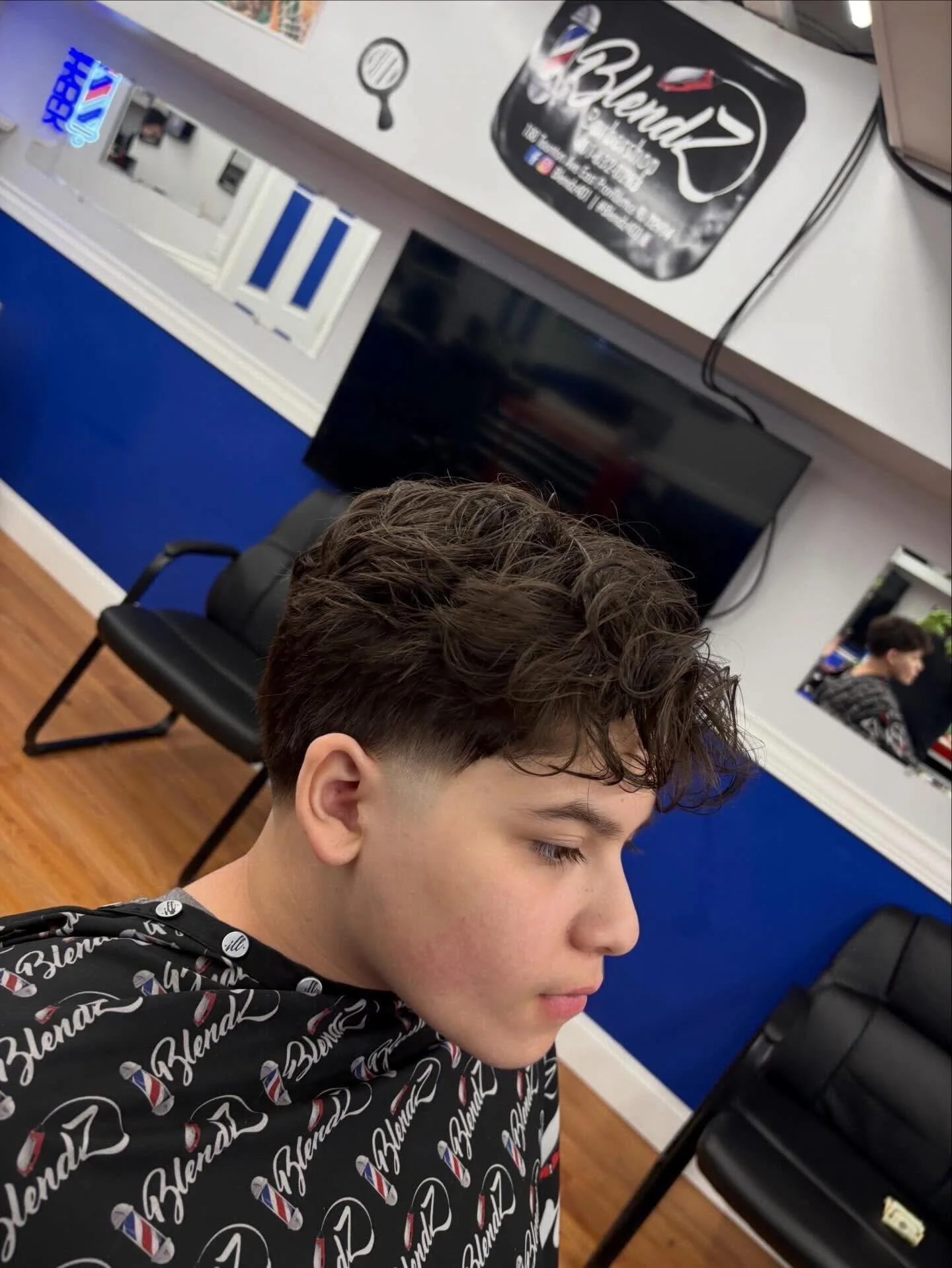 @benjibenblending Welcome to Blendz Barbershop 💈

Located in East Providence, Rhode Island, Blendz Barbershop has 2 floors filled with extremely talented and versatile barbers dedicated to keeping you looking sharp.

✂️ Walk-ins welcome
📅 Appointme