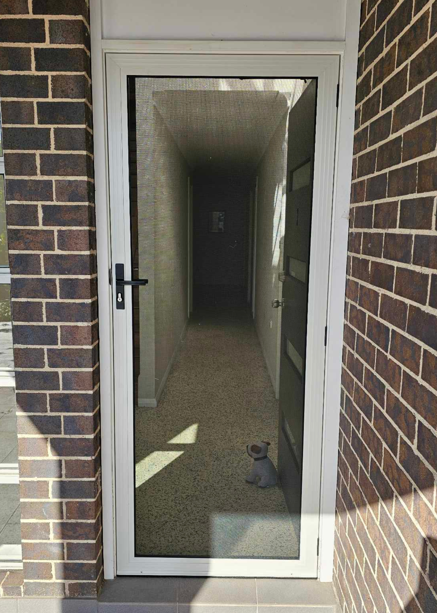 WHITE ALUMINIUM/STAINLESS STEEL SECURITY SCREEN DOOR - HINGE DOOR