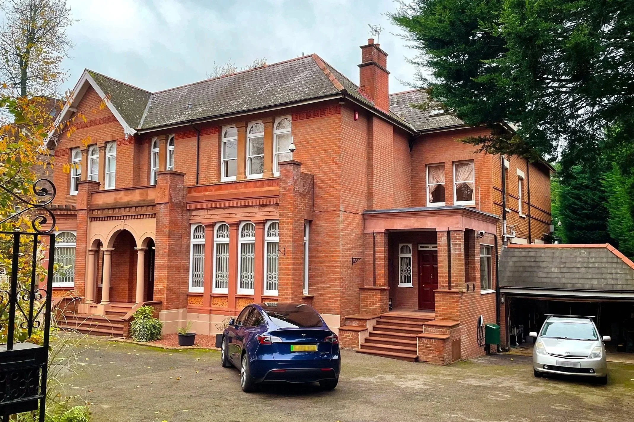Highgate House