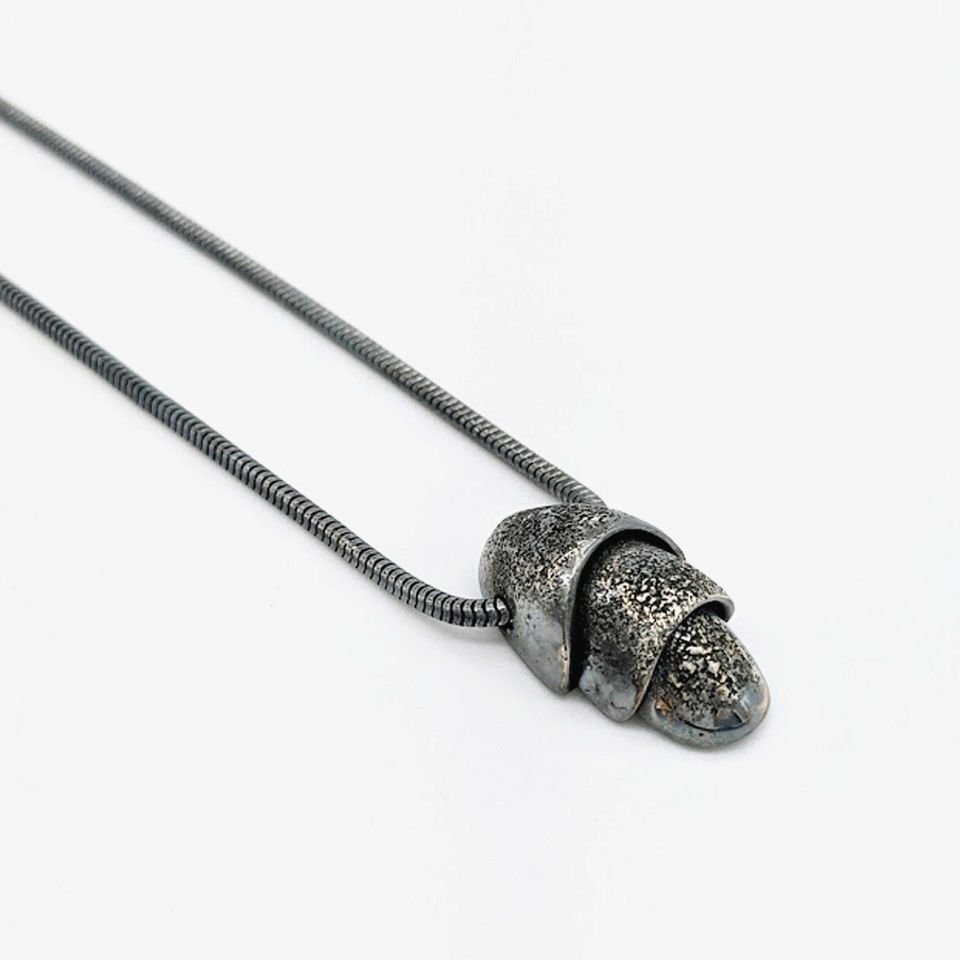 Arthropod-Neckpiece-Articulated-Silver-Oxidised-Toby-Cotterill-Jewellery.jpg