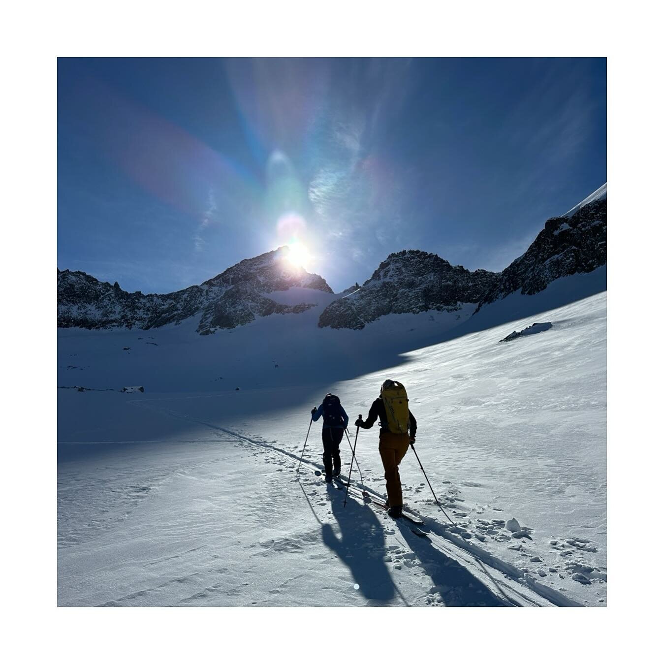 🏔️🤩⛷️Skitouren Paradies Stubai
.
.
.
.
#skitouring 
#vomfeinsten 
#stubai 
#tirol 
#outdoorsports 
#neverstopexploring 
#kohlatirol