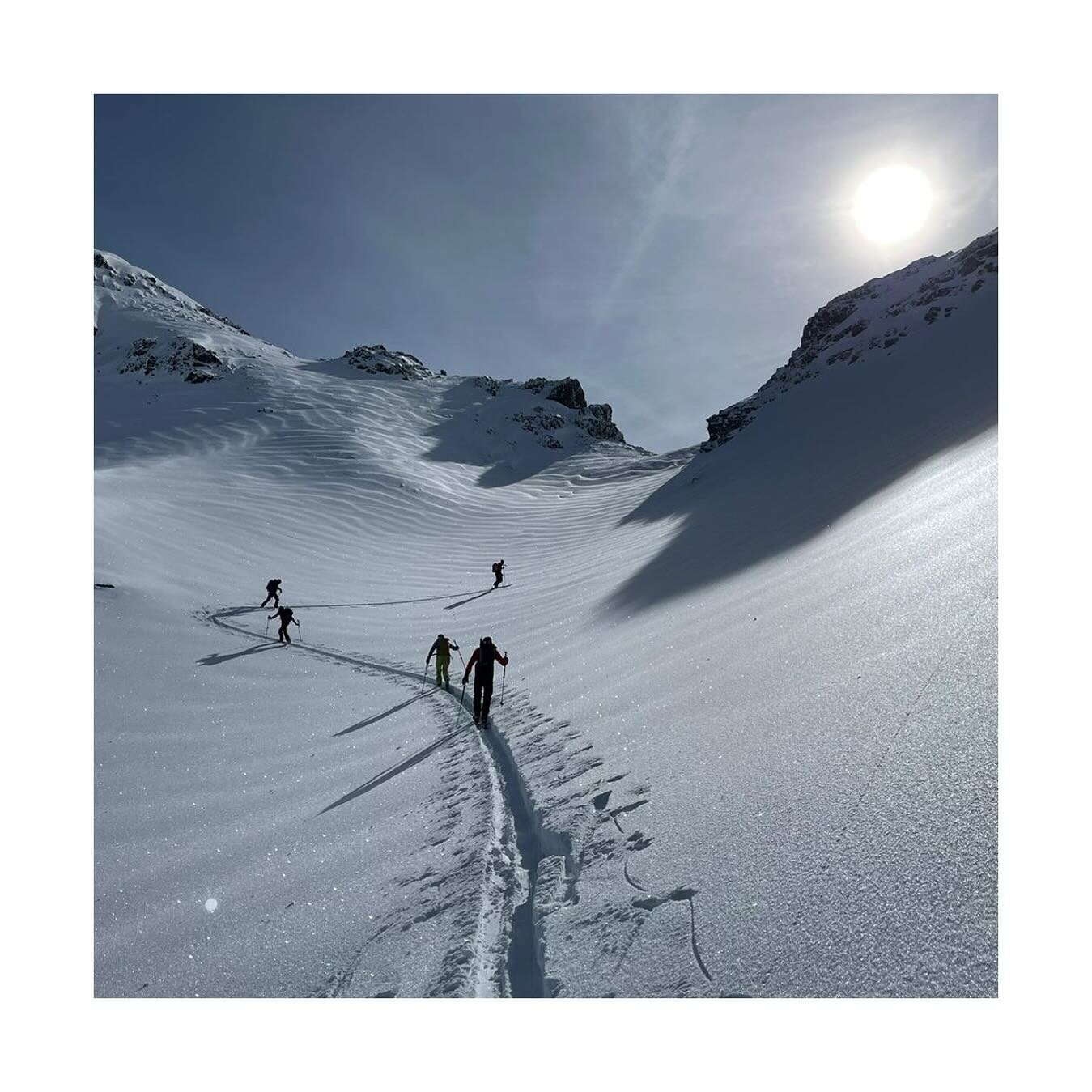 ⛷️🏔️⛏️🎿
.
.
.
.
#skiurlaub 
#urlaubmitfamilie 
#skitouring 
#skibergsteigen 
#fr&uuml;hjahrsskitour 
#fr&uuml;hjahrsskifahren 
#stubai #tirol 
#lovetirol #lovestubai 
#kohlatirol