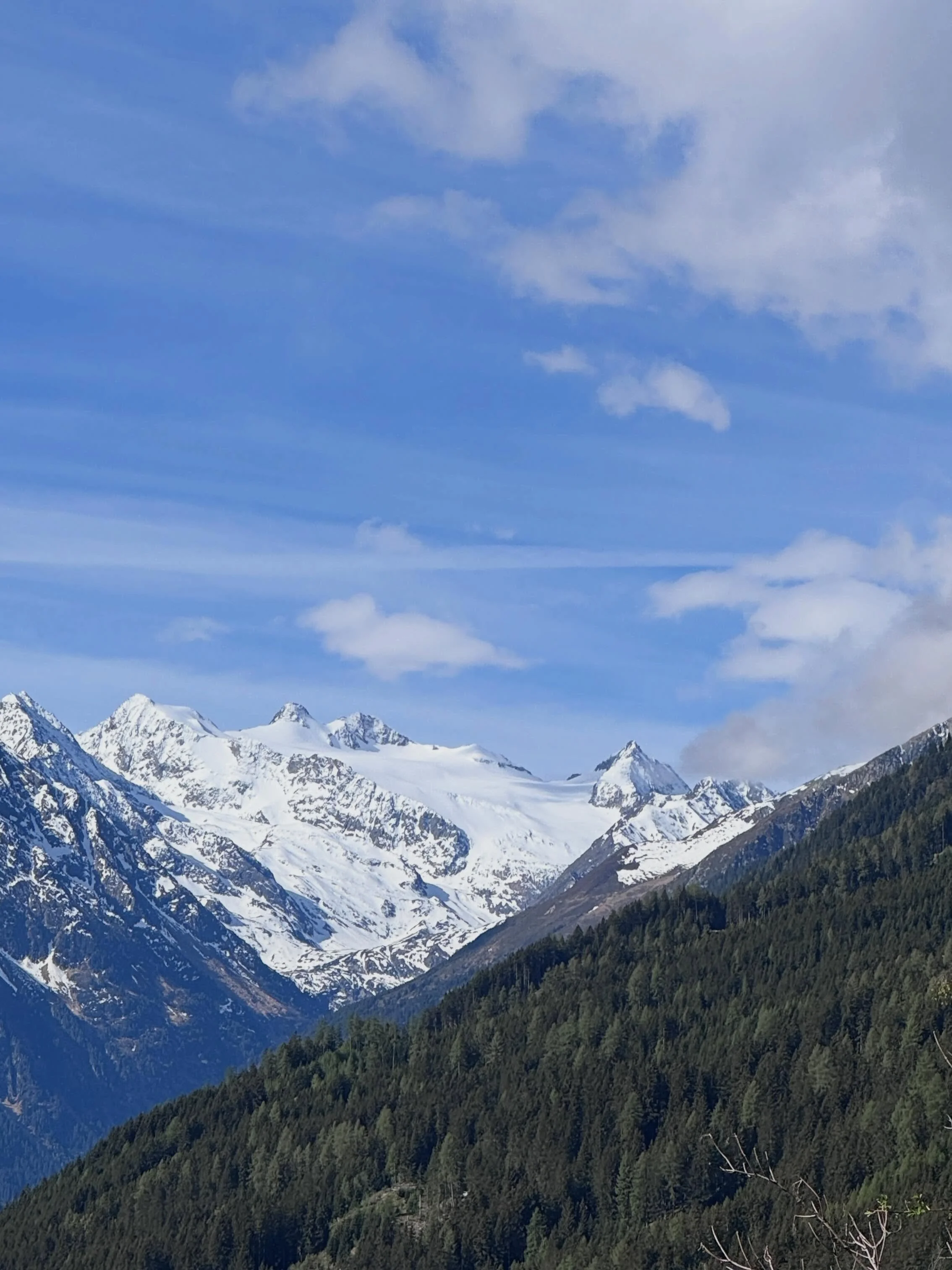 🤩🏔️einfach ein Traum, wo wir Leben d&uuml;rfen🤩
.
.
.
.
#stubai #tirol #heimat