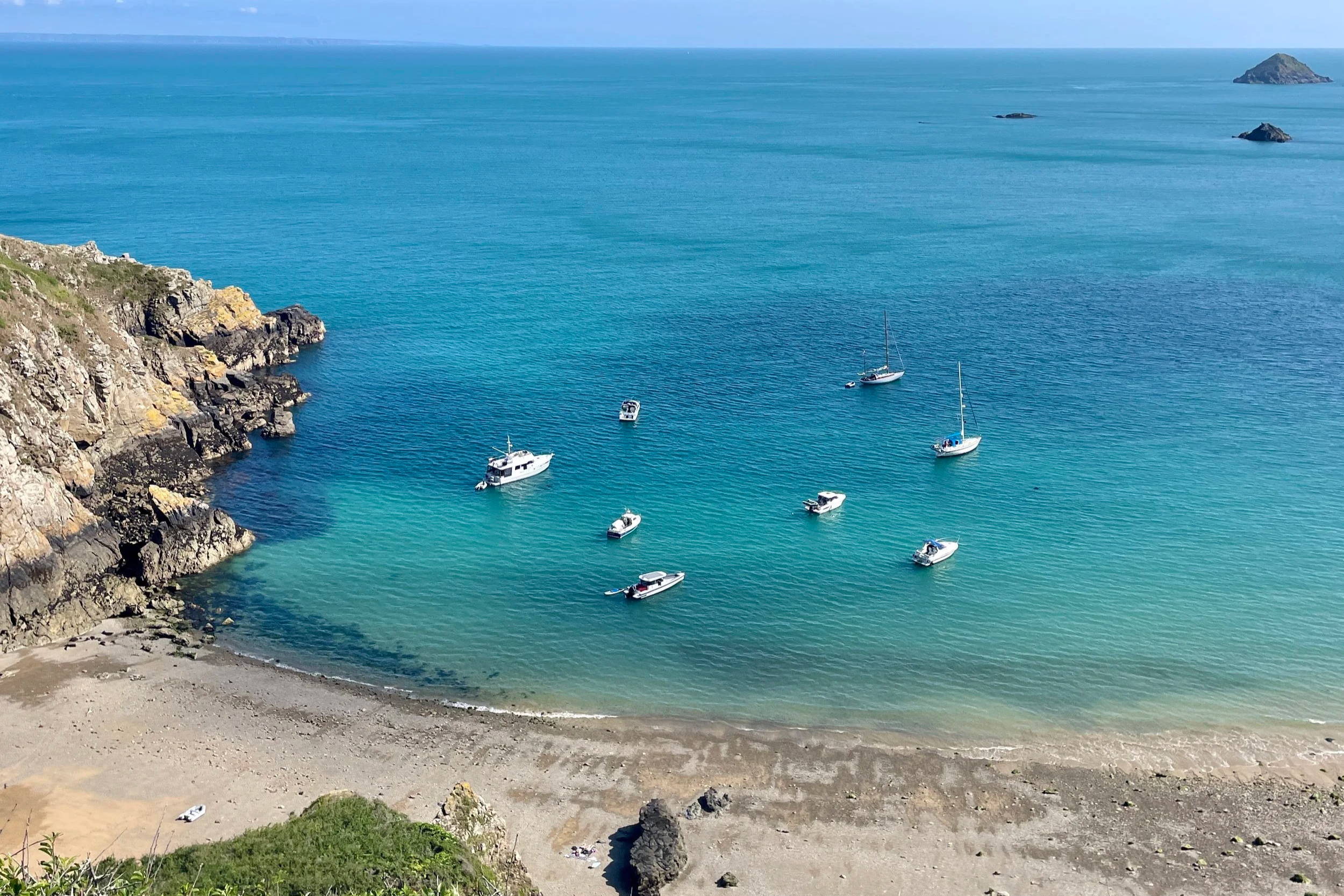 beach in guernsey