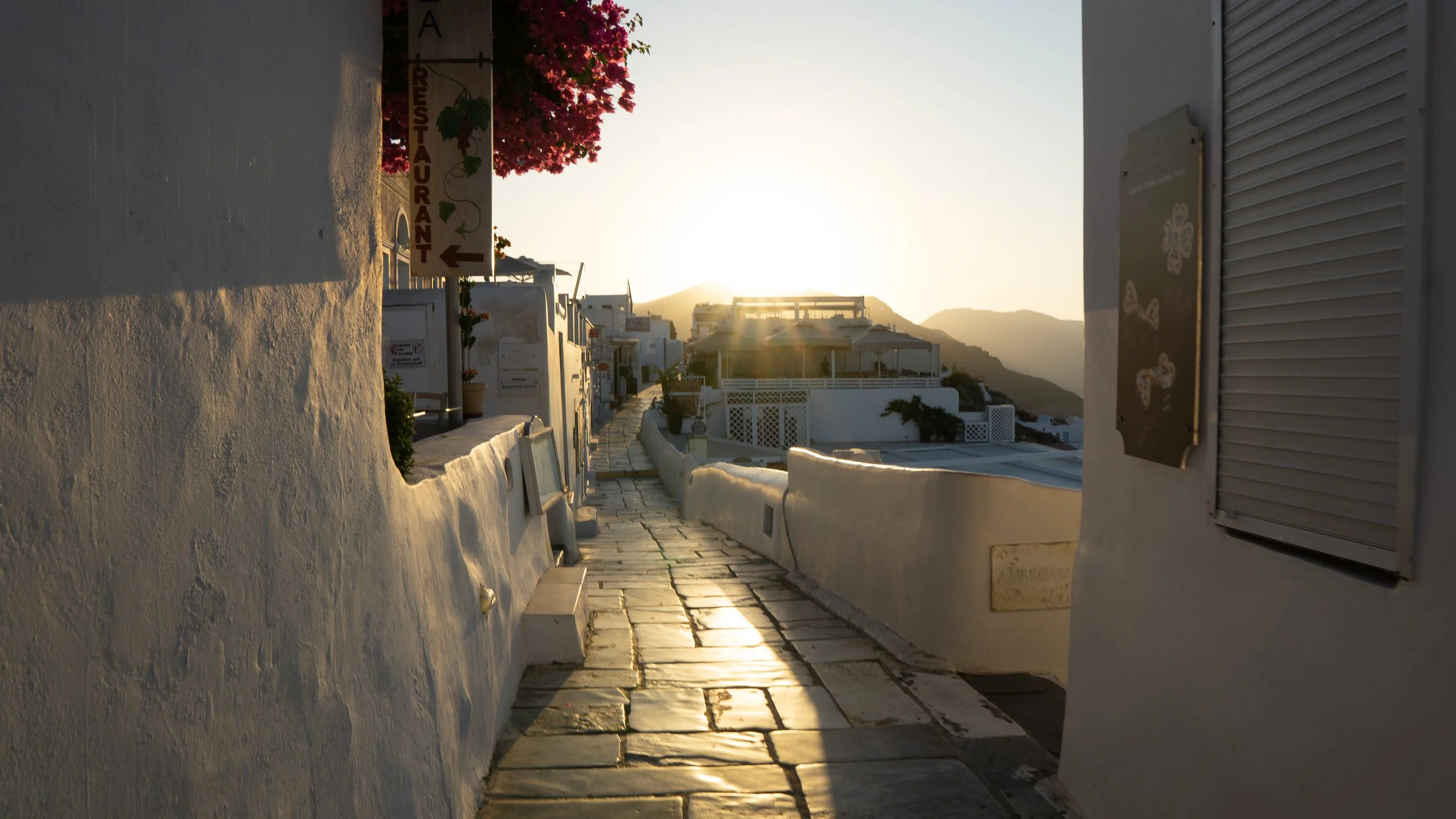 sunrise in oia santorini