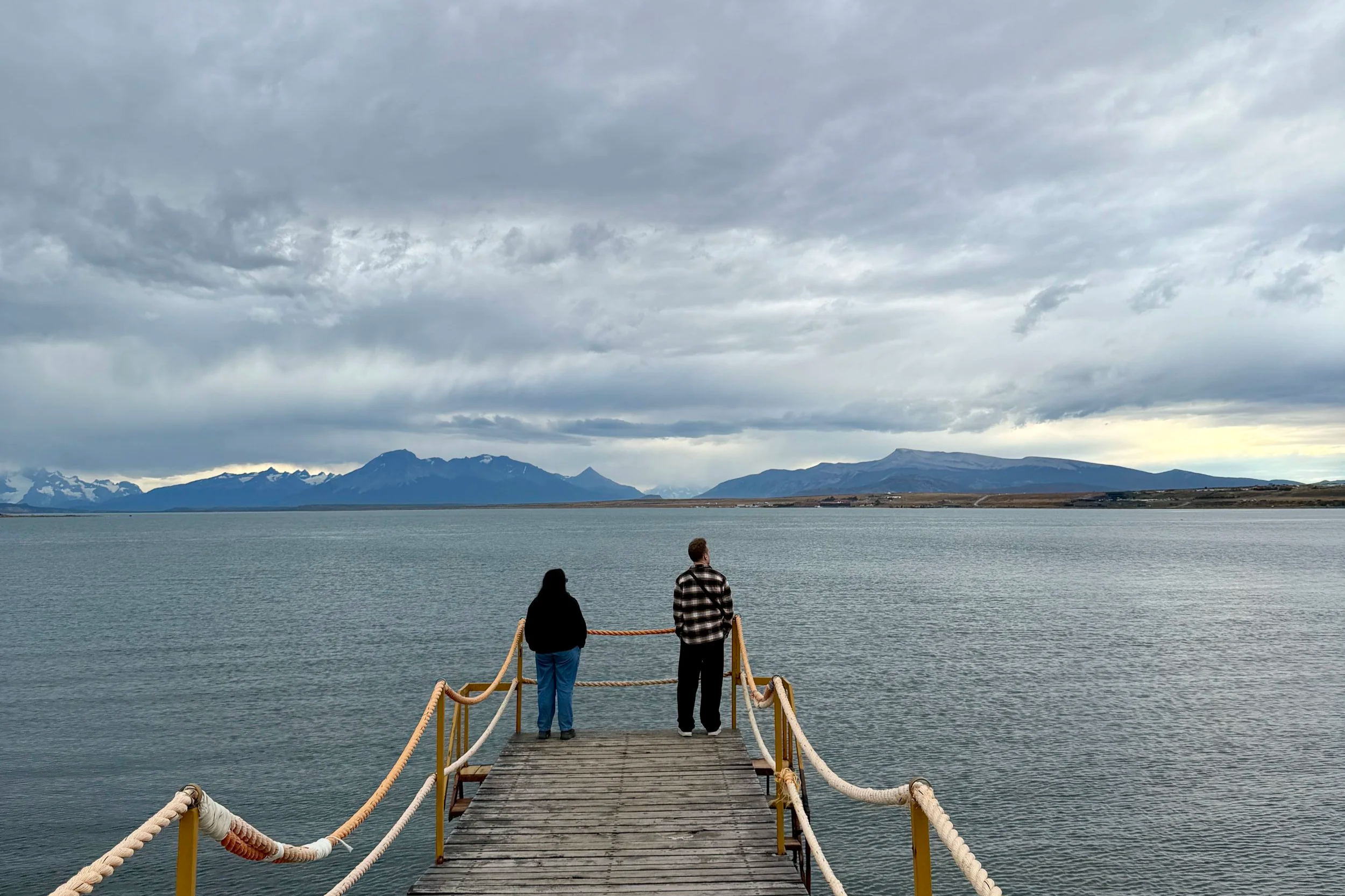 lake in puerto natales