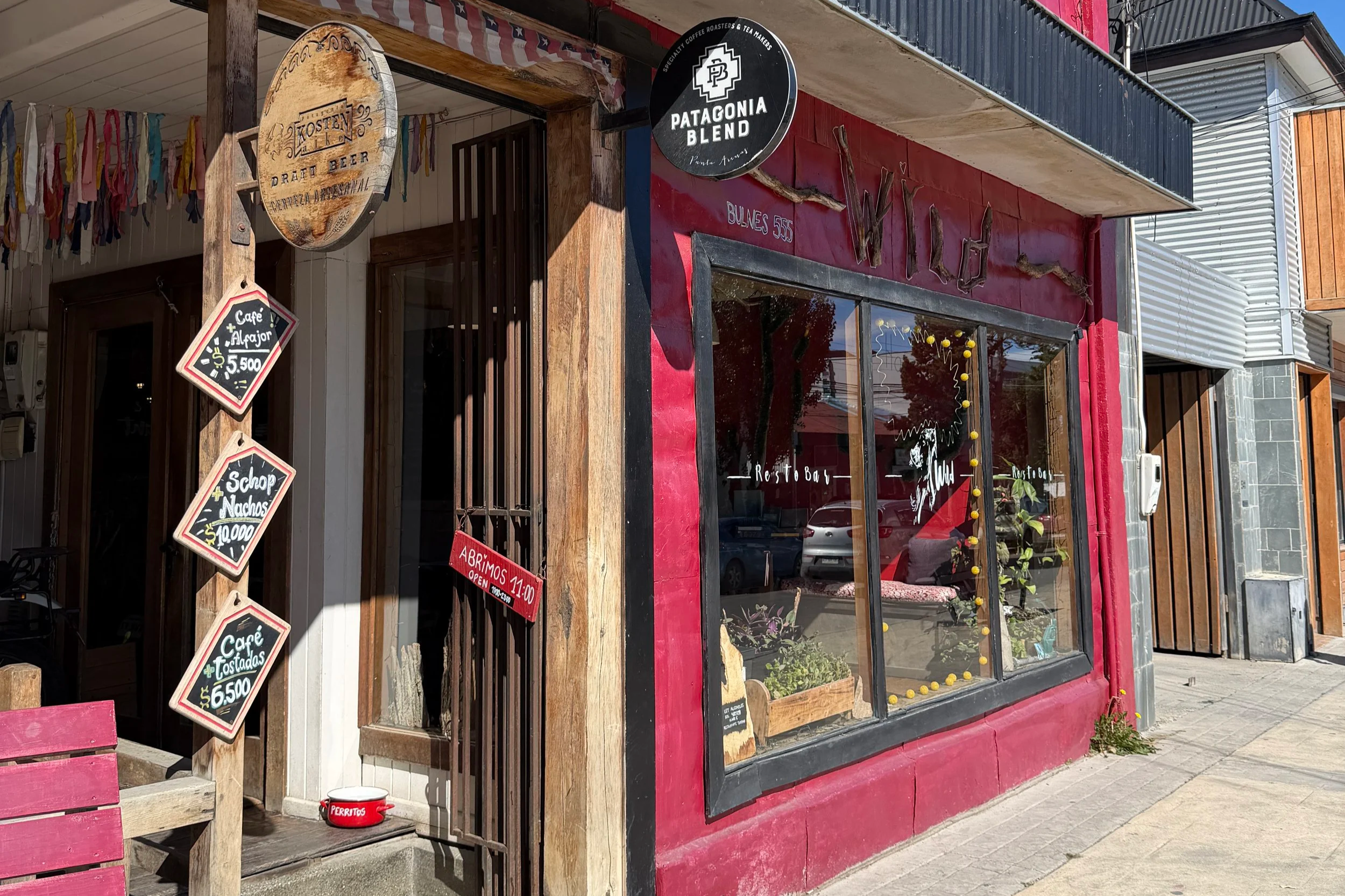 wild hostel puerto natales