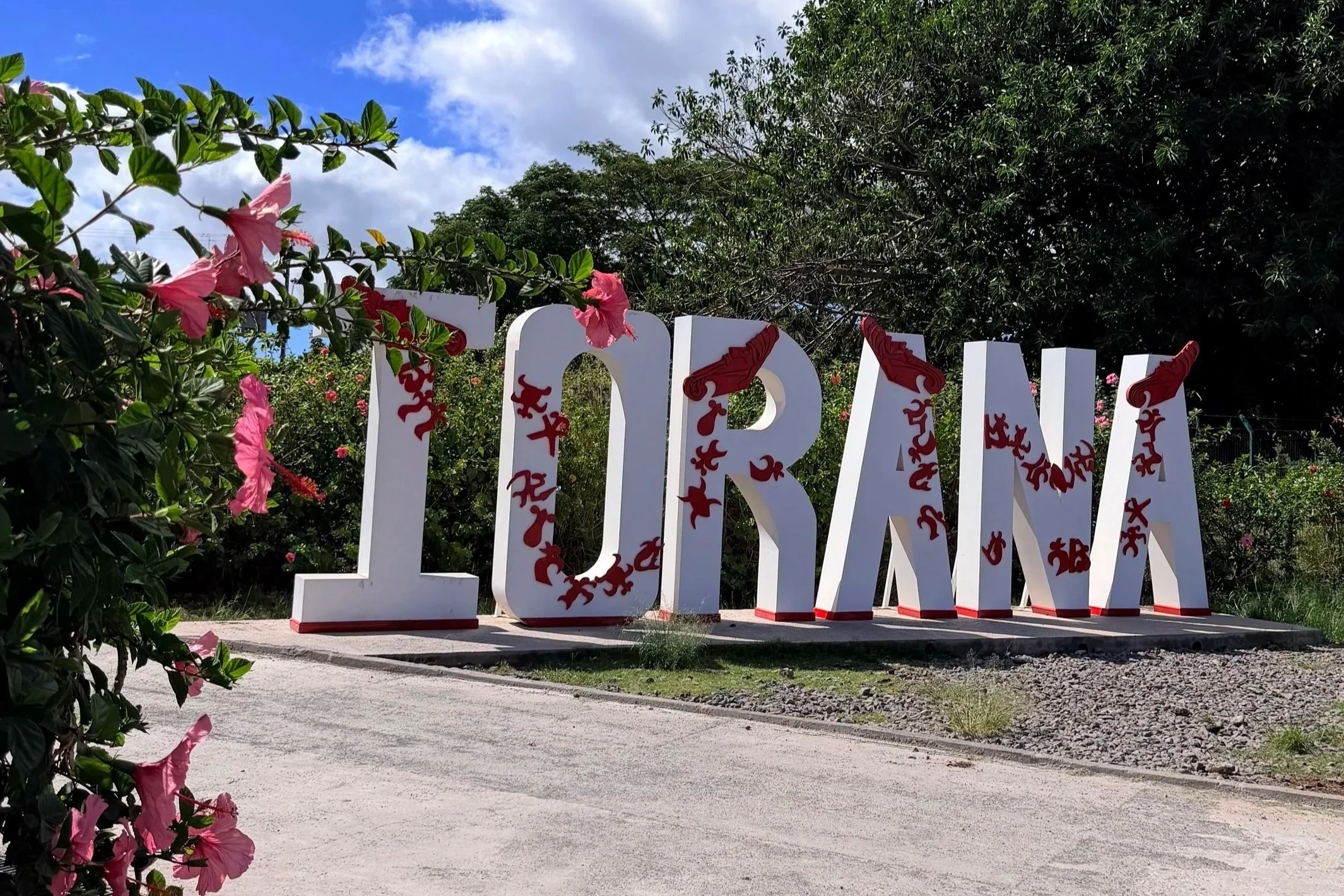 easter island airport