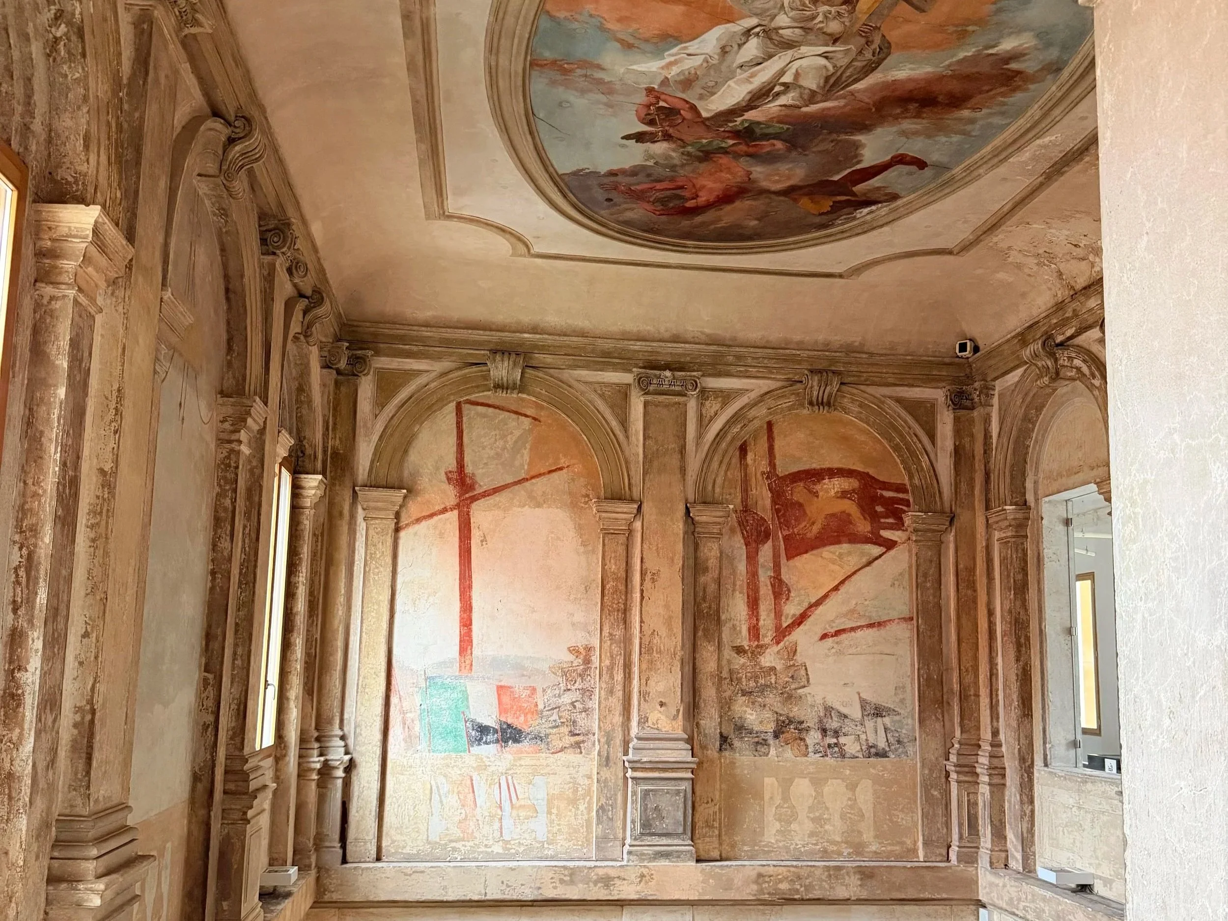 frescos in combo venice