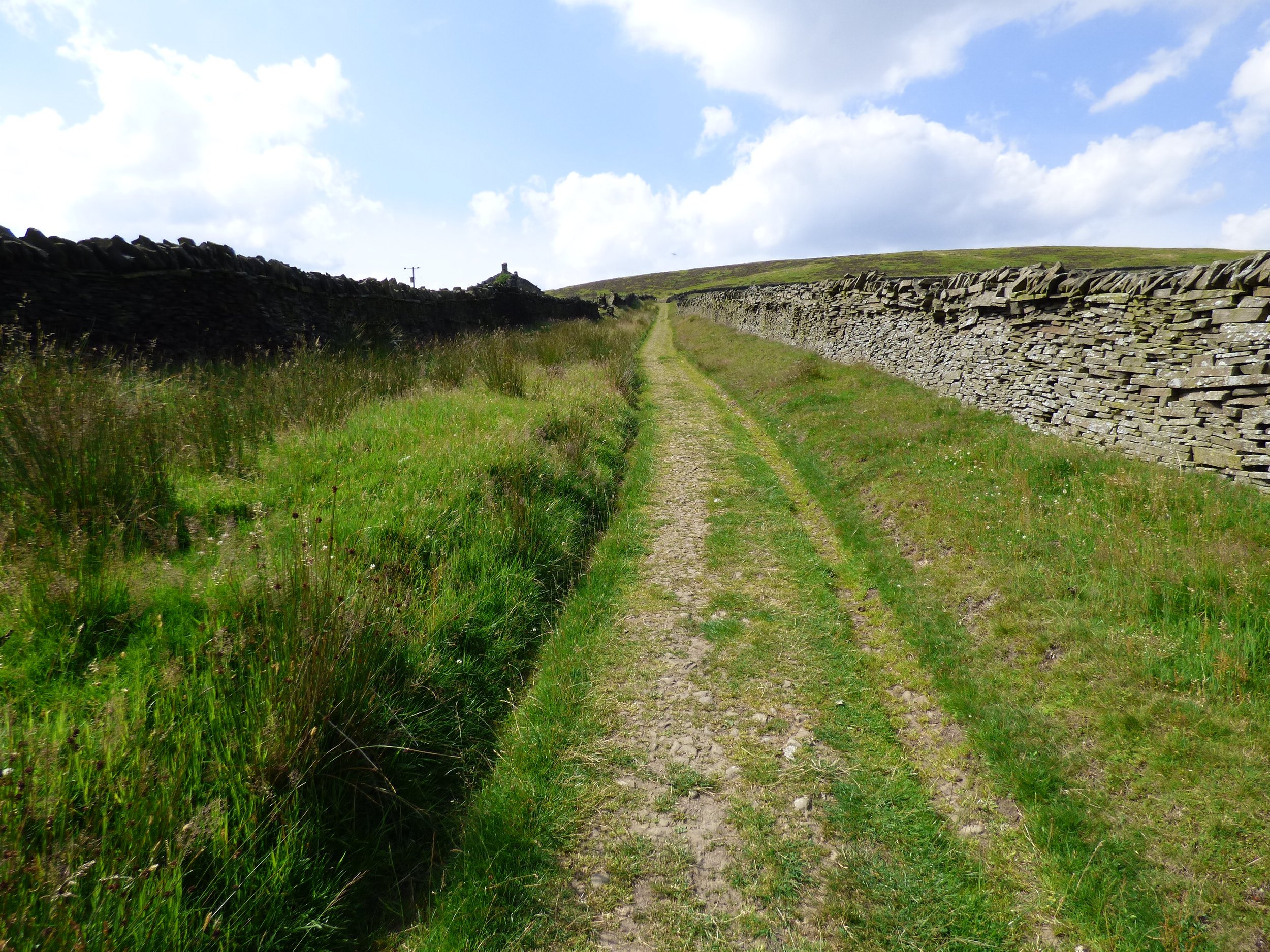 Track from Crimsworth Dean to Shackleton Moor