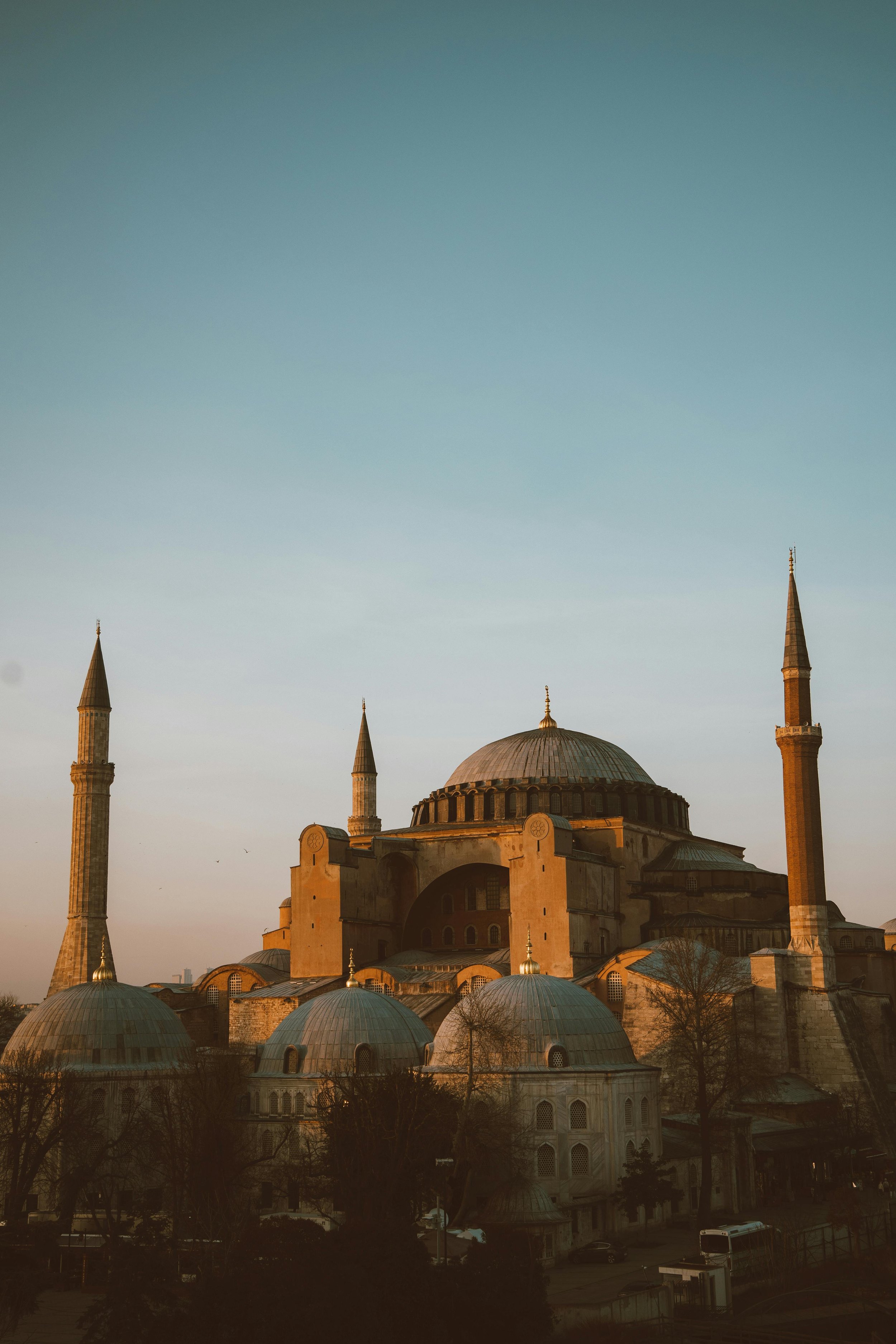 Istanbul: A Journey through Art &amp; Empire