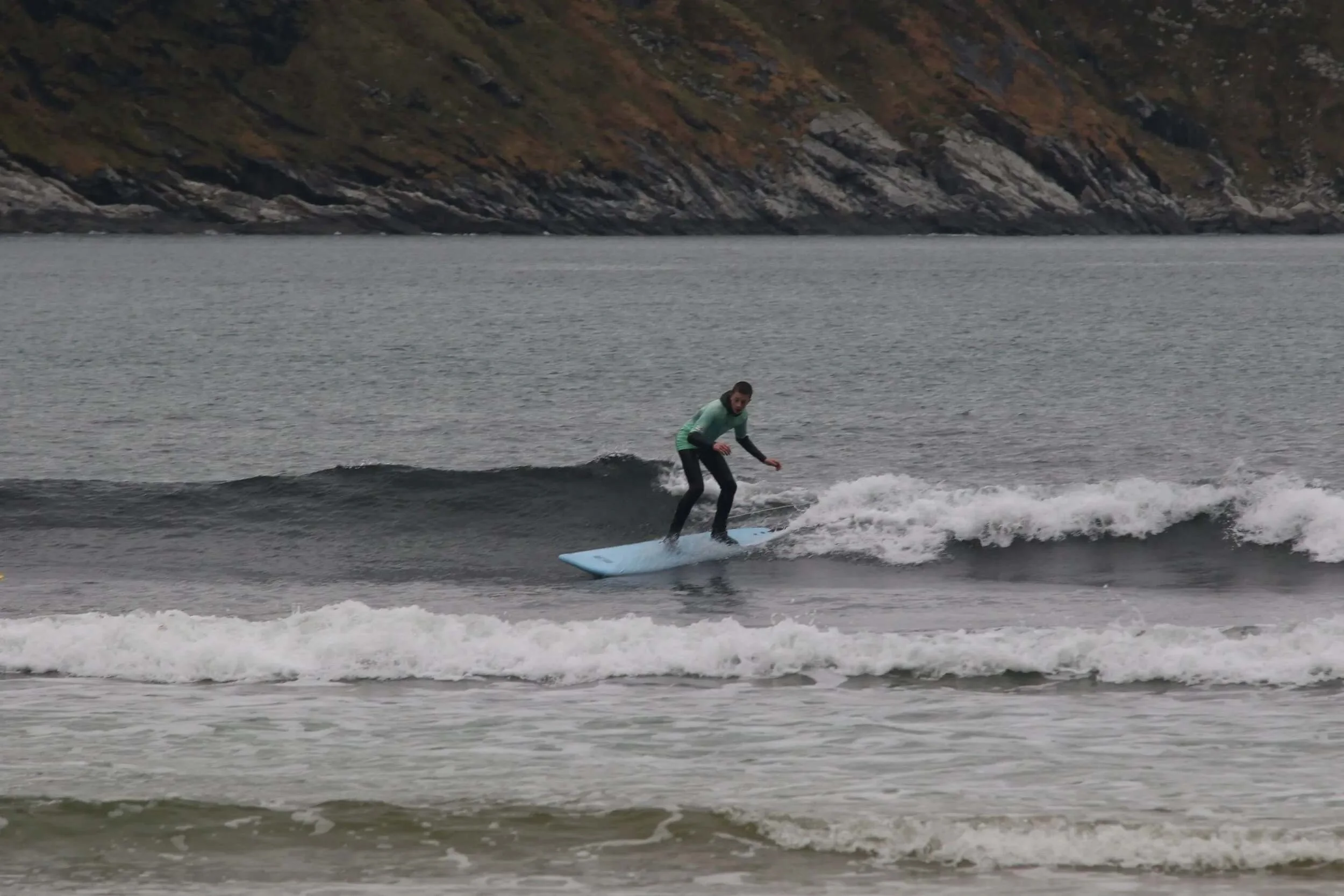 sfhs-elev som surfer.jpg