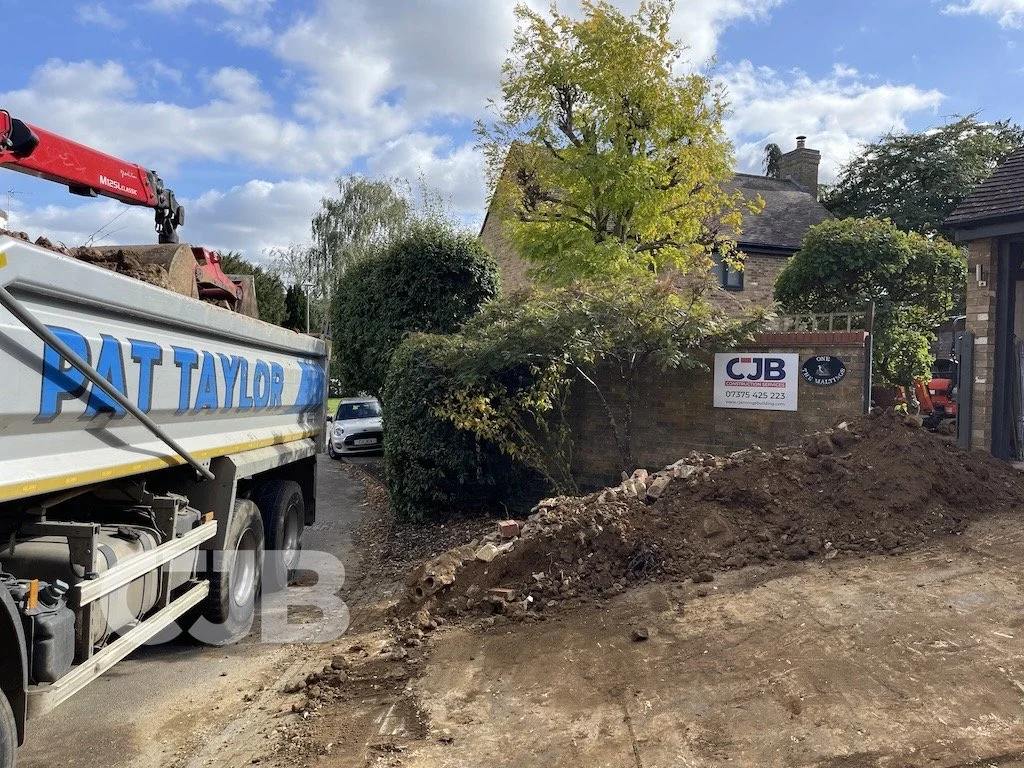 CJB Extension in Walkern Hertfordshire, grab lorry-2.JPG