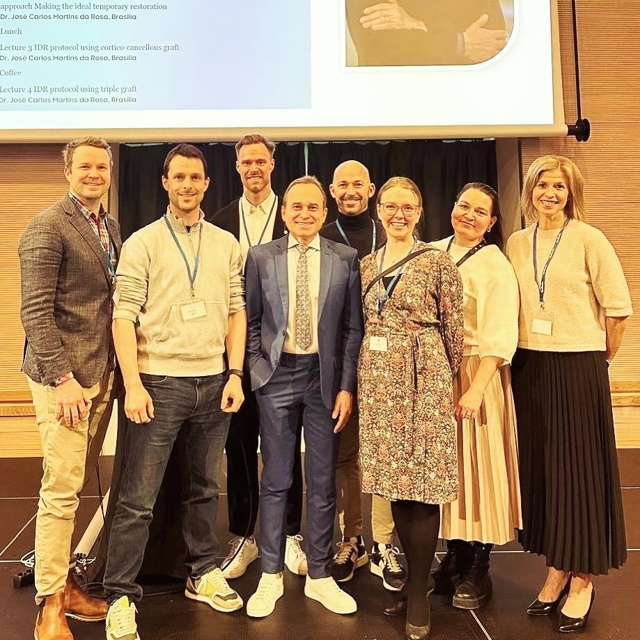 Fantastic lectures on IDR - Immediate Dentoalveolar Restoration by dr Jose Carlos Martins Da Rosa today in Helsinki. 👏 
We participated his amazing 4-day IDR experts course at Urban Regeneration Institute last year with Dr Pallonen and are the first