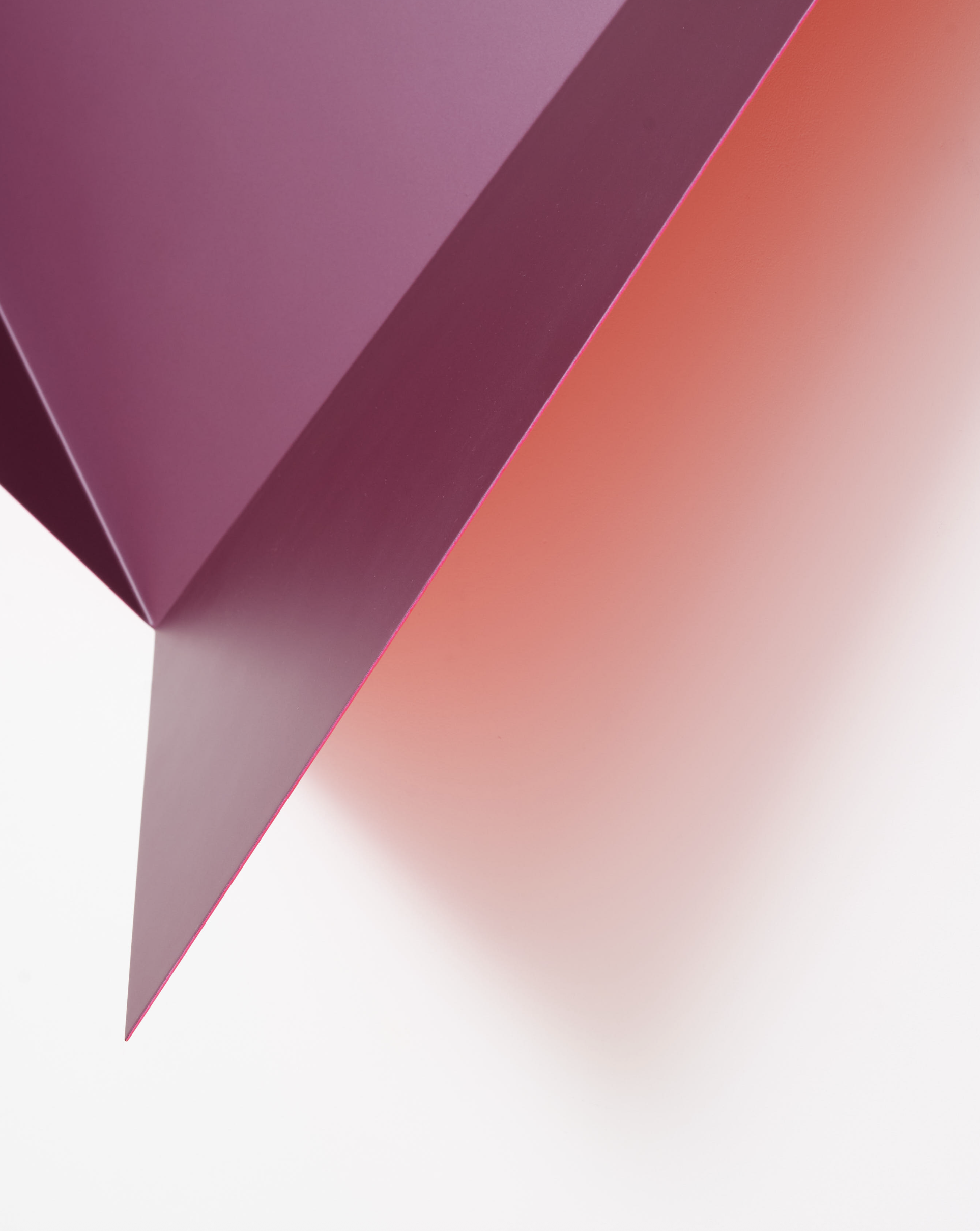 No.1644 L Fold , 2026, Paint on mirror finish stainless steel, 130 x 135 x 37cm