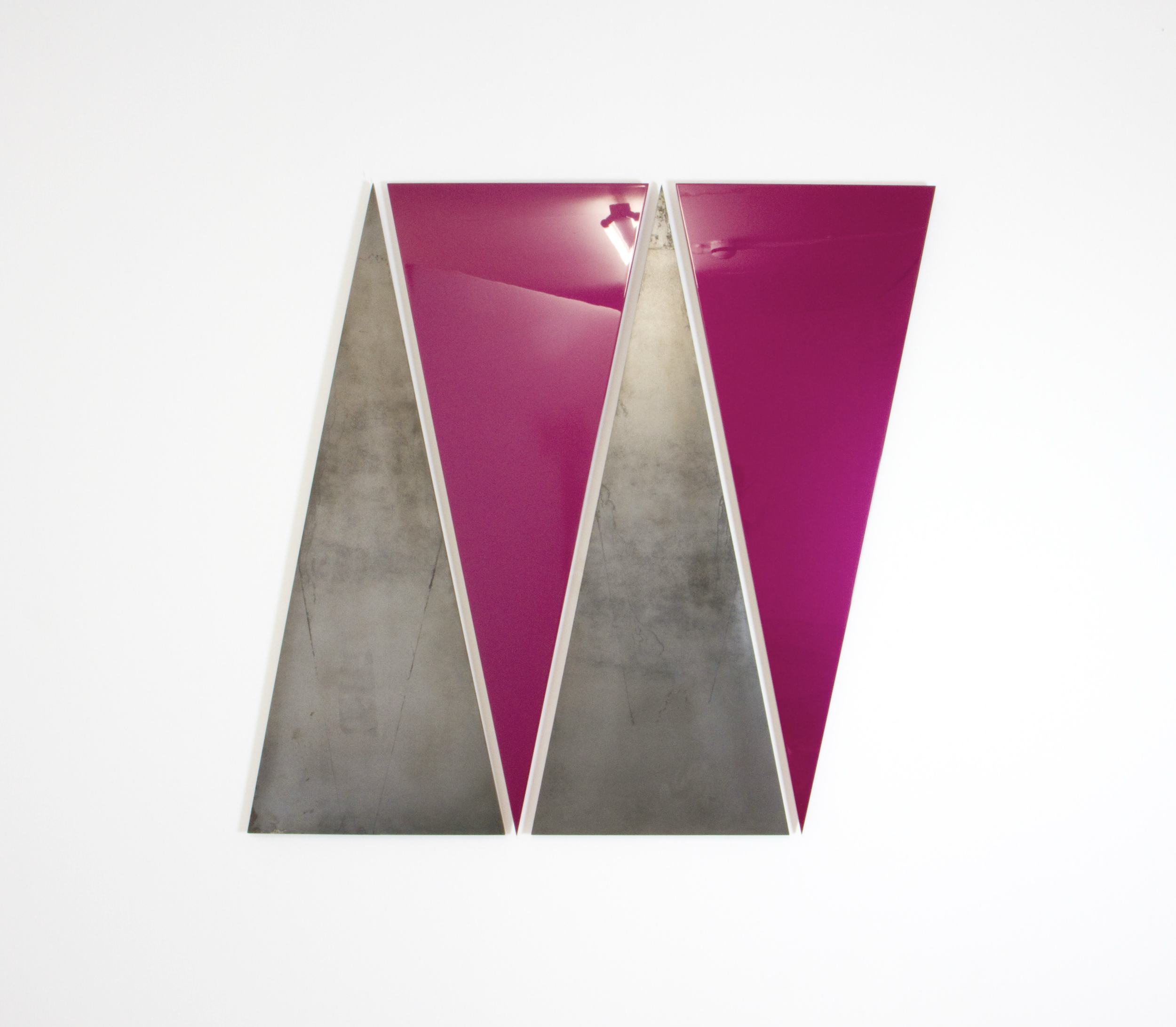 No. 614 L Triangles, 2015
Painted aluminium and raw mild steel
107 x 100 x 2 cm