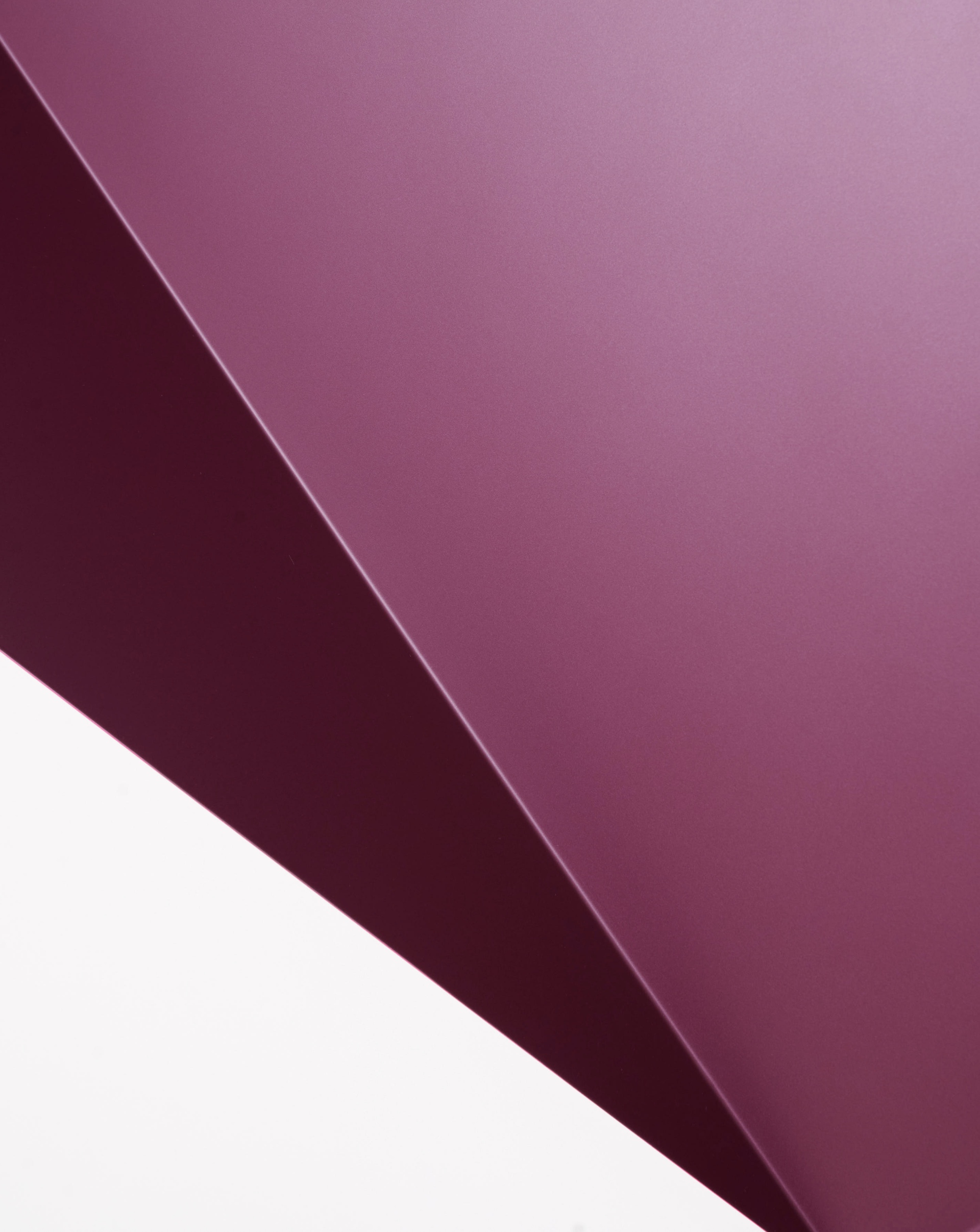 No.1644 L Fold , 2026, Paint on mirror finish stainless steel, 130 x 135 x 37cm