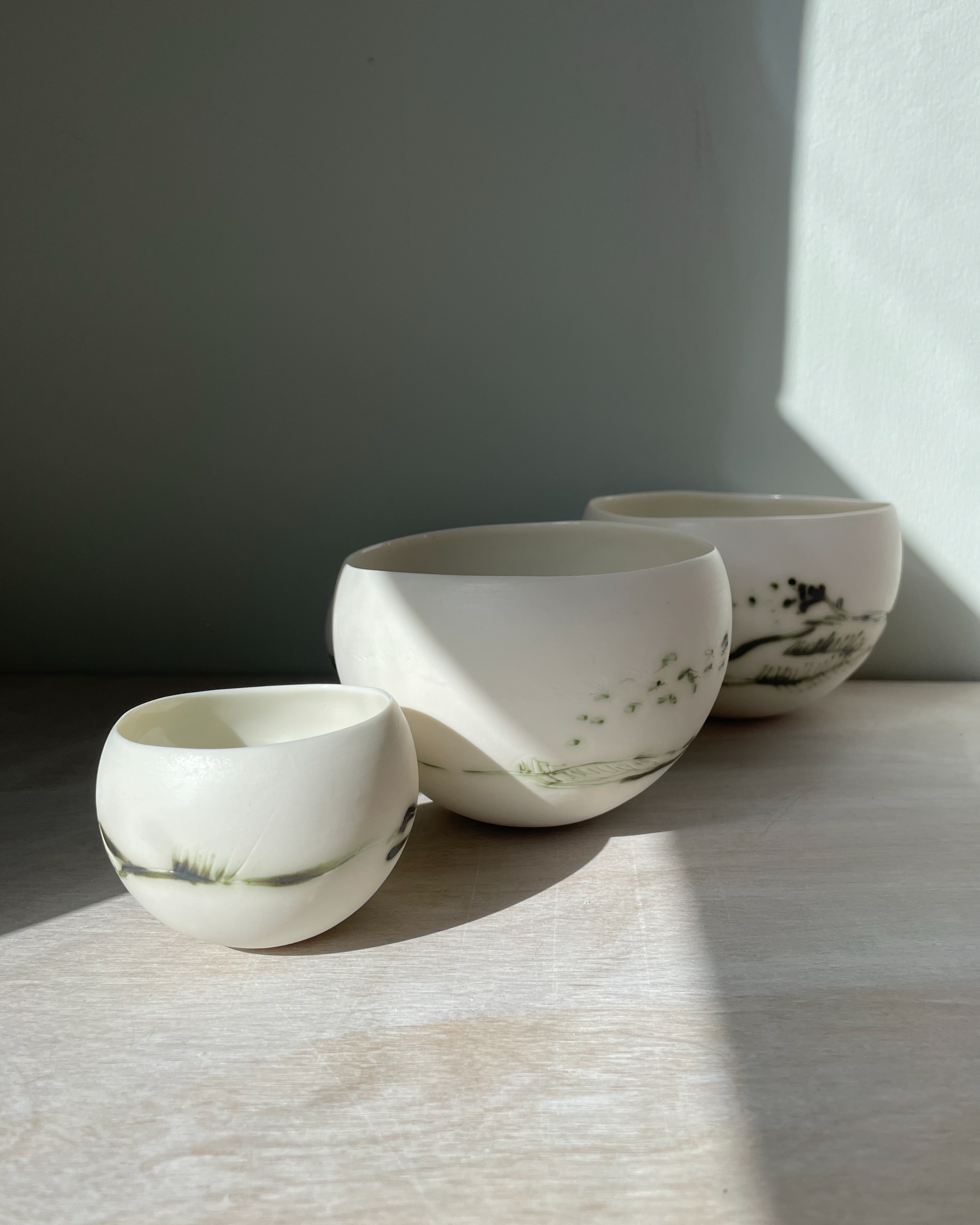 Landscape porcealin bowl.png