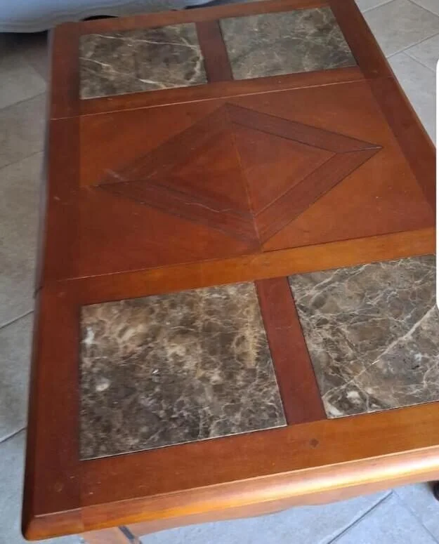 Plateau de la table basse vu de dessus avant aérogommage