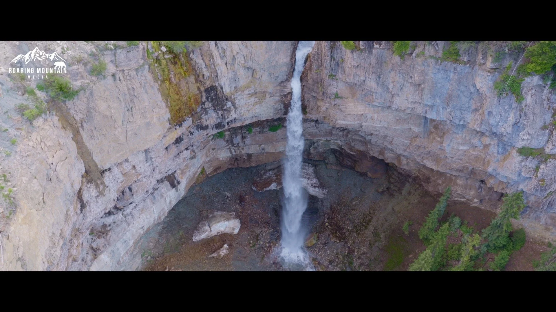 Waterfall.jpg