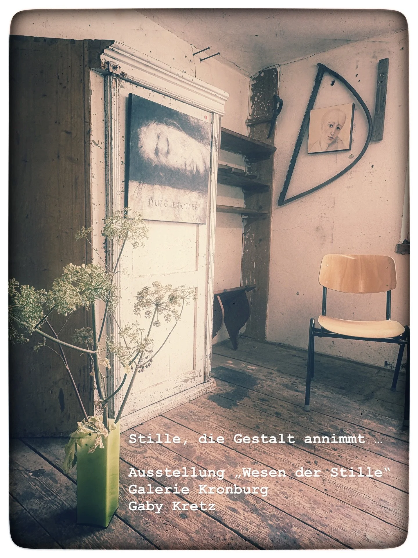 Zwischen den R&auml;umen. Zwischen den Formen und dem Atem &hellip; 

Im Rahmen eines Schreibseminars in der Galerie Kronburg, durfte ich die Ausstellung &bdquo;Wesen der Stille&ldquo; von Gaby Kretz besuchen &ndash; auch in mir wurde es still, und i