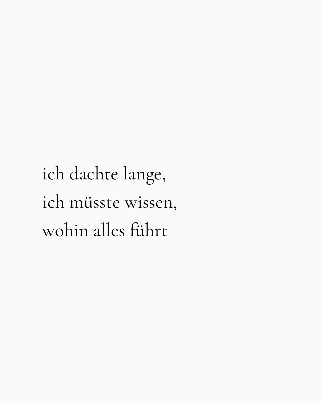 🌿 Ich habe lange geglaubt, ich m&uuml;sste sicher sein. Dinge unter Kontrolle haben &hellip; und wissen, wohin ich gehe. 

Inzwischen merke ich, dass es reicht, unterwegs zu sein. Meiner inneren Stimme zu folgen. Auch, wenn es sich nicht immer klar 