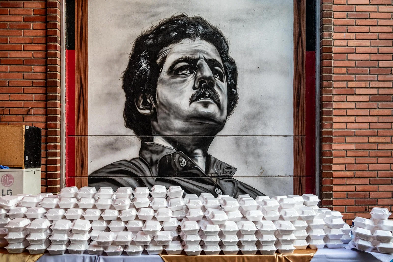 COLOMBIA 2023. Public accountability campaign of the Cúcuta municipal administration.

21 December 2023. Cúcuta, Norte de Santander, Colombia. Meal containers await distribution to attendees of a public accountability event of Mayor Jairo Yáñez's 202