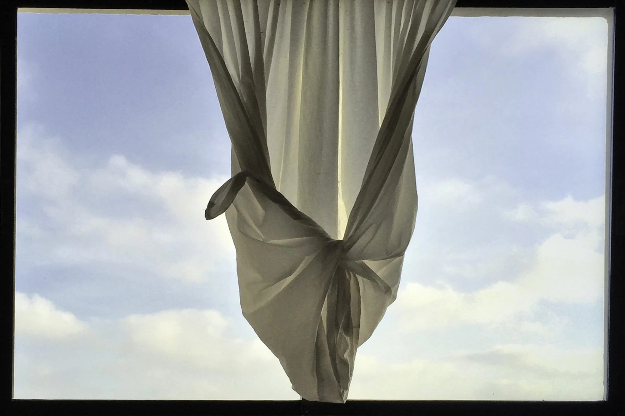 Paulhiac_Silent_Window_1.jpg