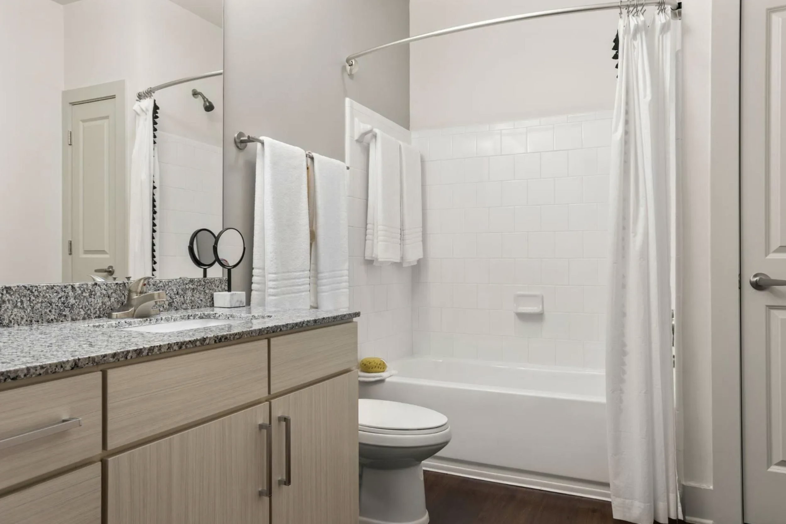 citypark-view-bathroom-1.png