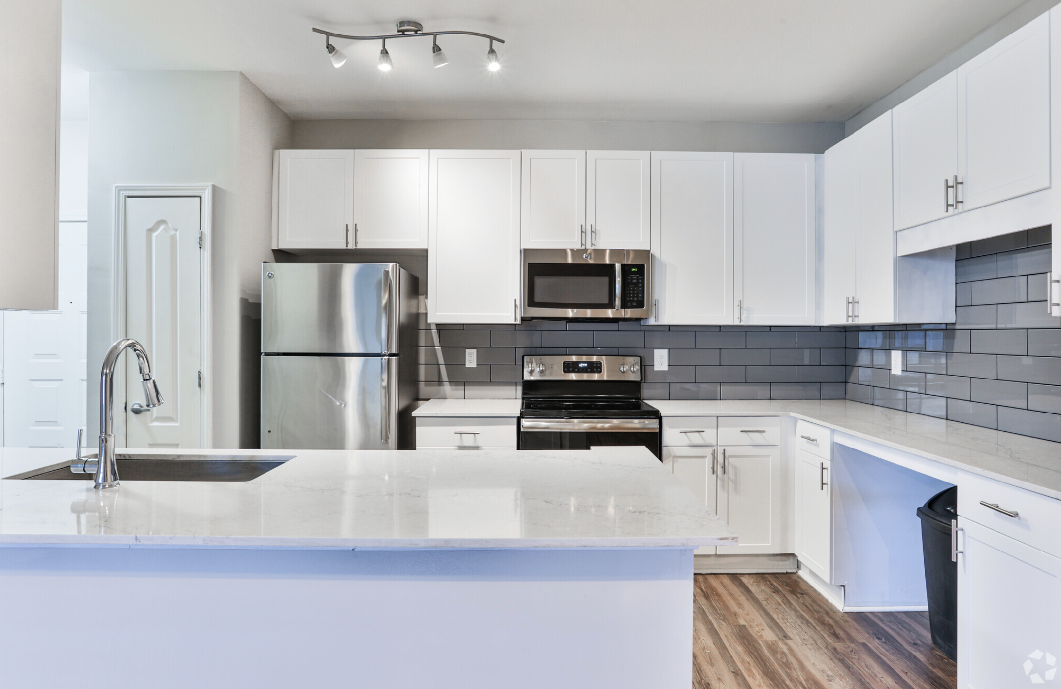 Atlantic-North-Highland-kitchen-3.png