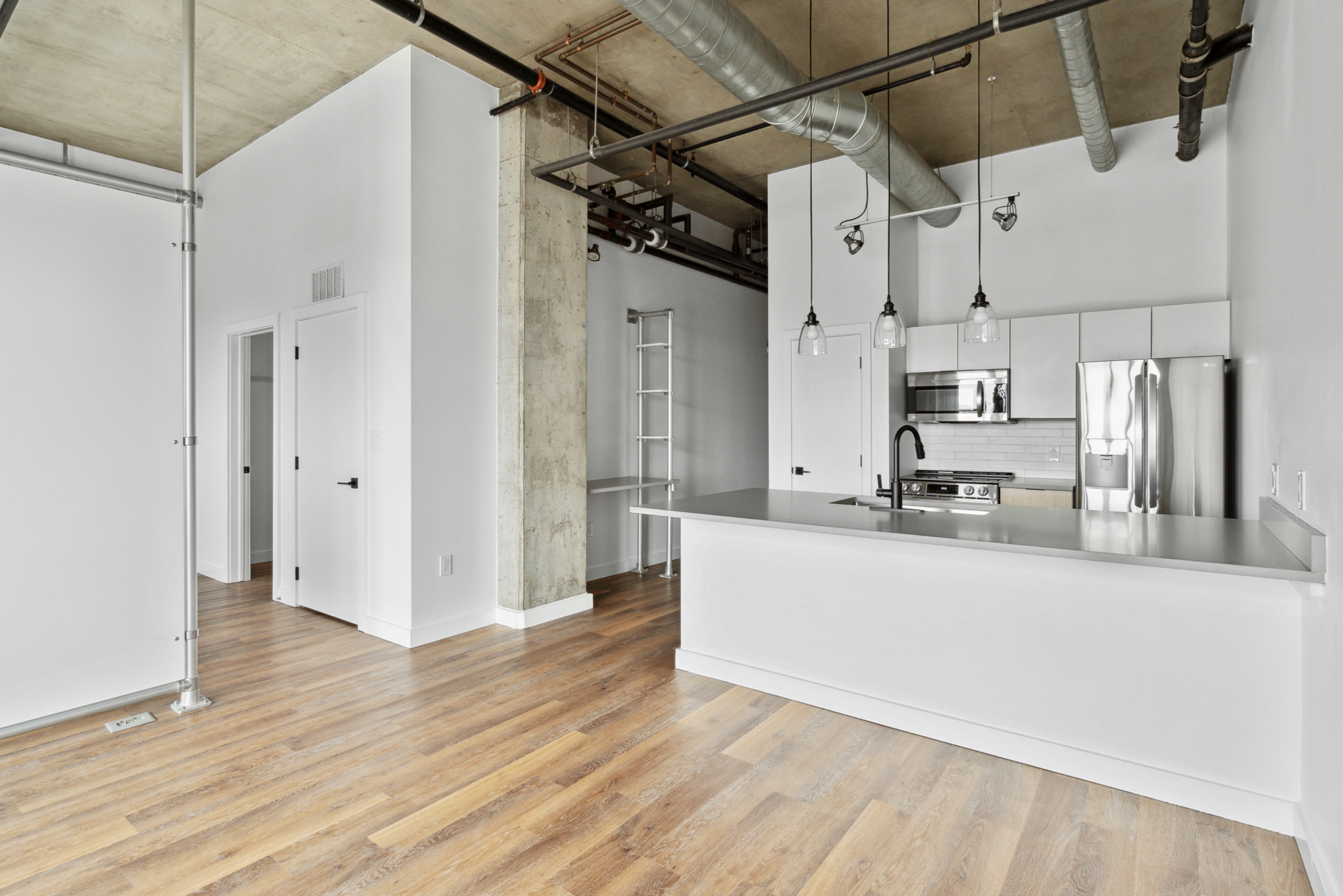 Premier-lofts-kitchen1.png