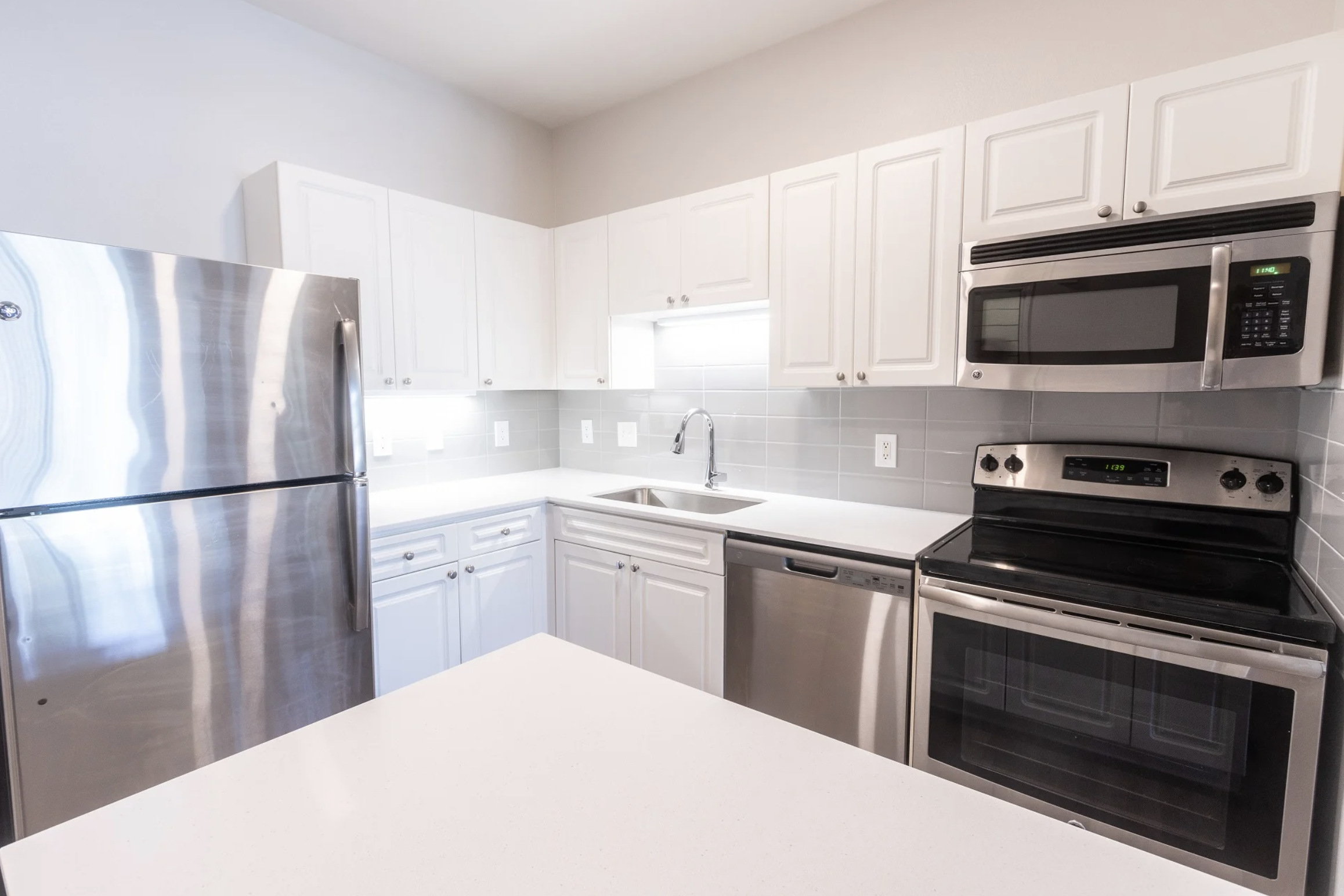 windsor-meadow-side-kitchen.png