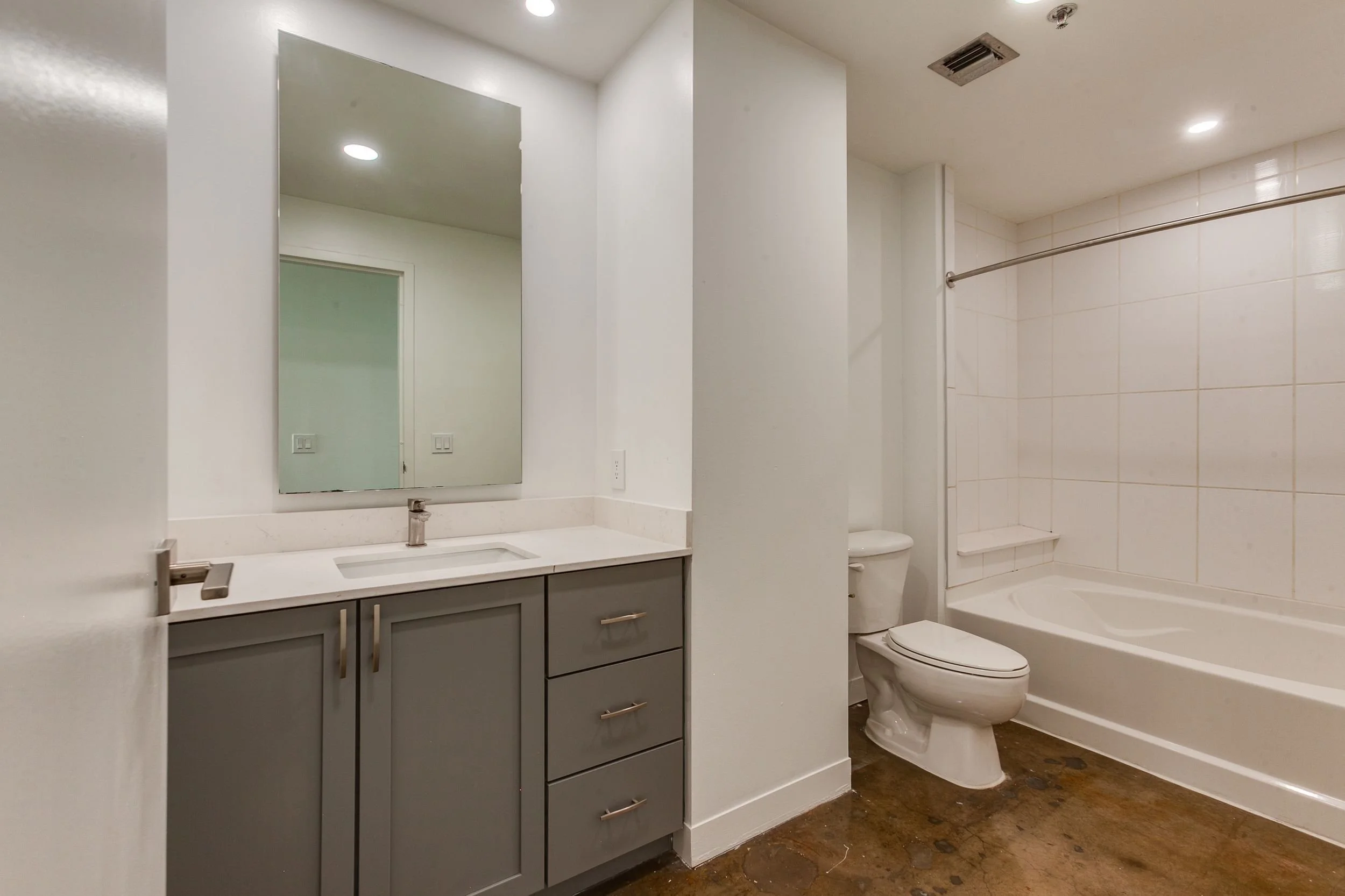 mosaic dallas bathroom.jpeg