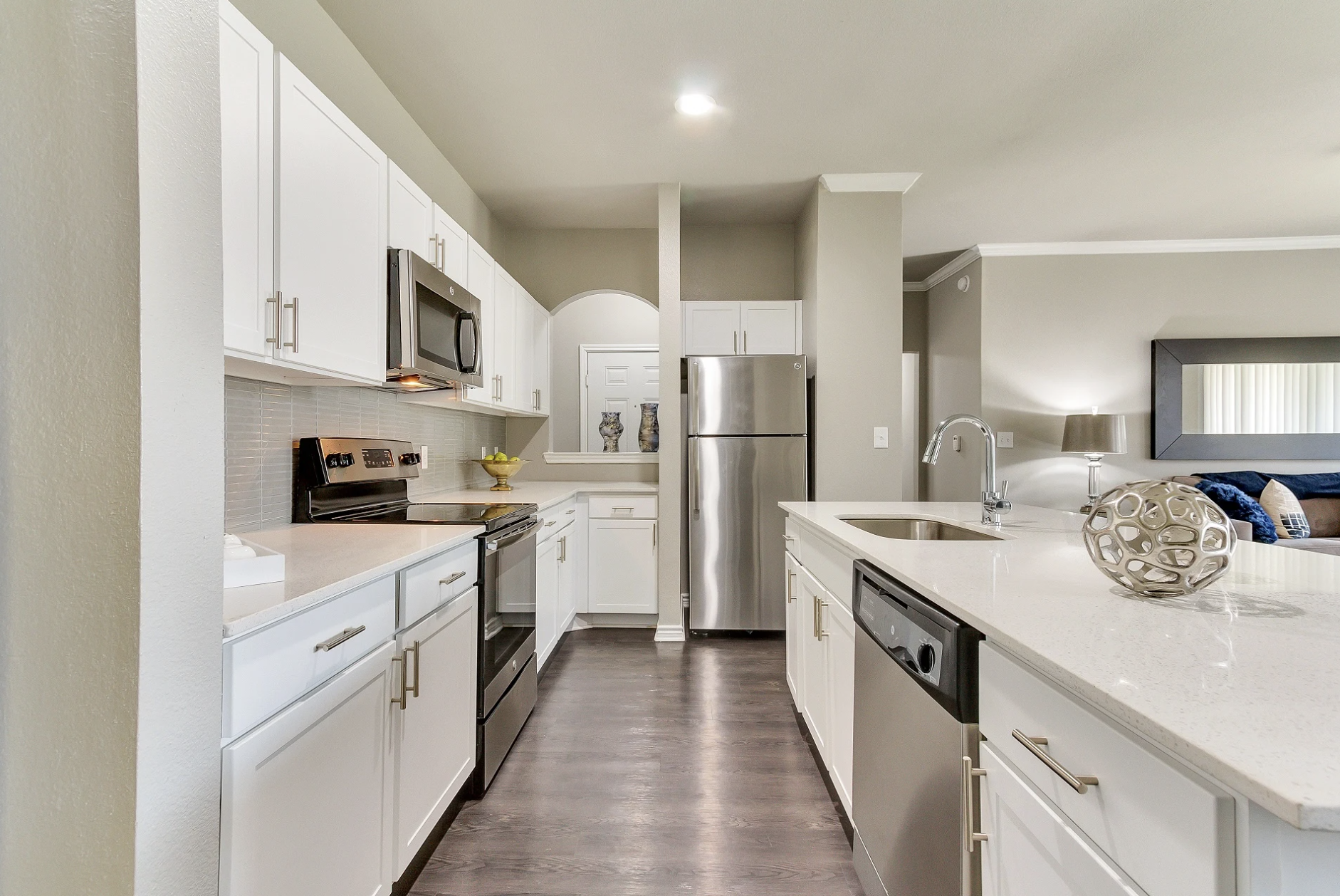 Windsor-legacy-kitchen-side.png