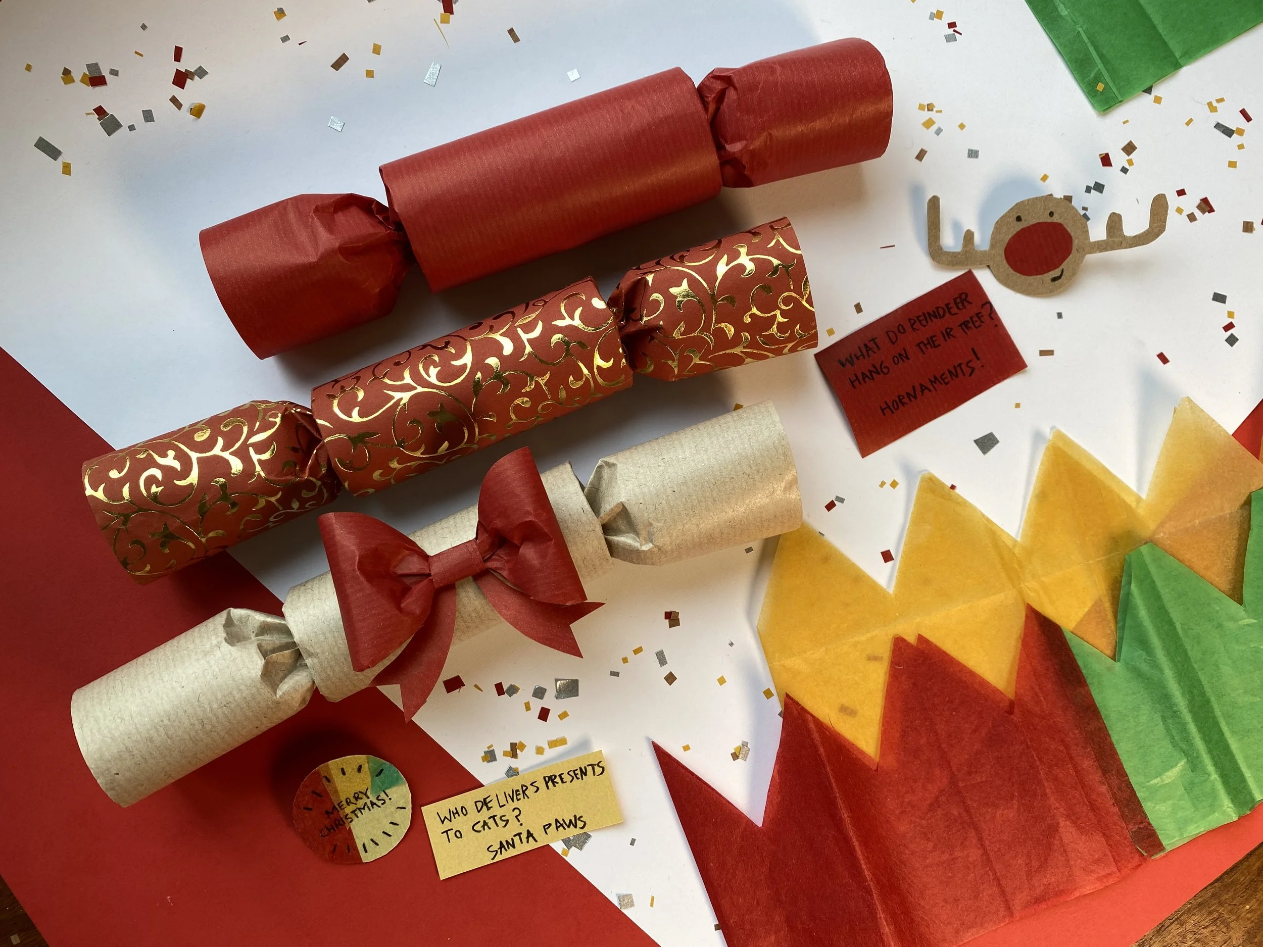 Christmas Crackers - Bows/Hats/Badges