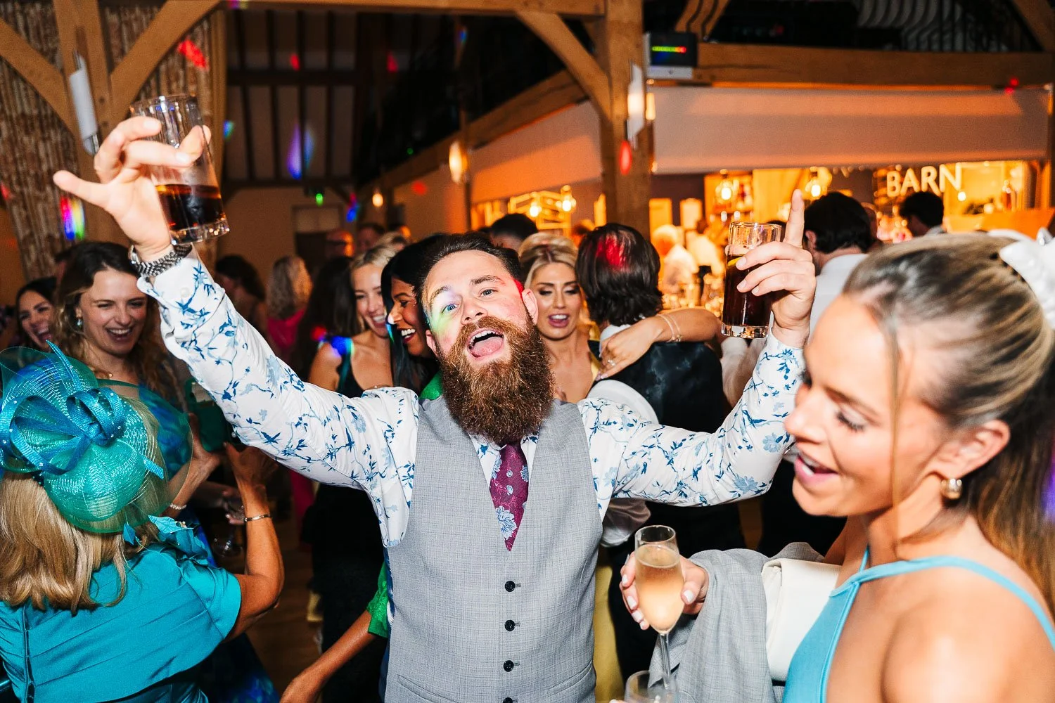 berkshire-wedding-guest-dancing.jpg