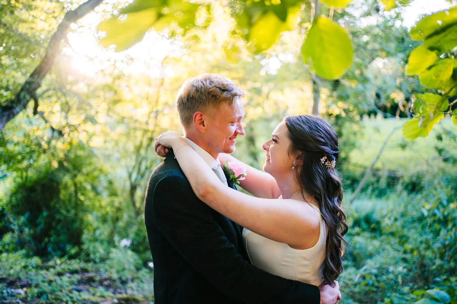 hampshire-wedding-couple-sunset-portrait.jpg