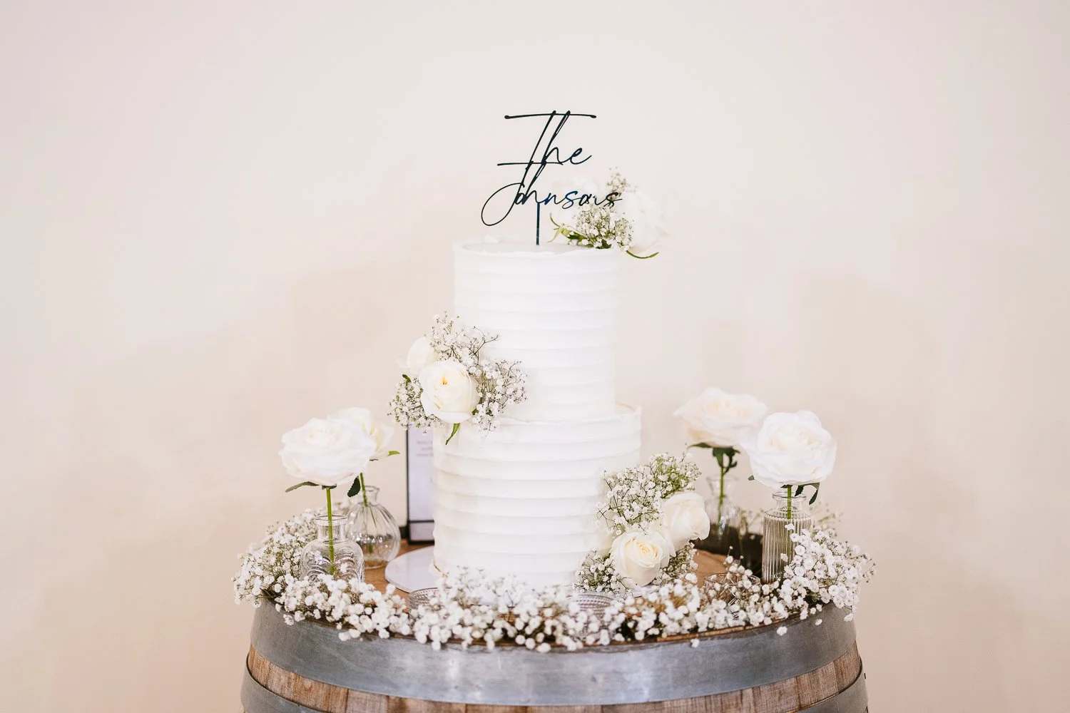 rivervale-barn-berkshire-wedding-cake-photo.jpg